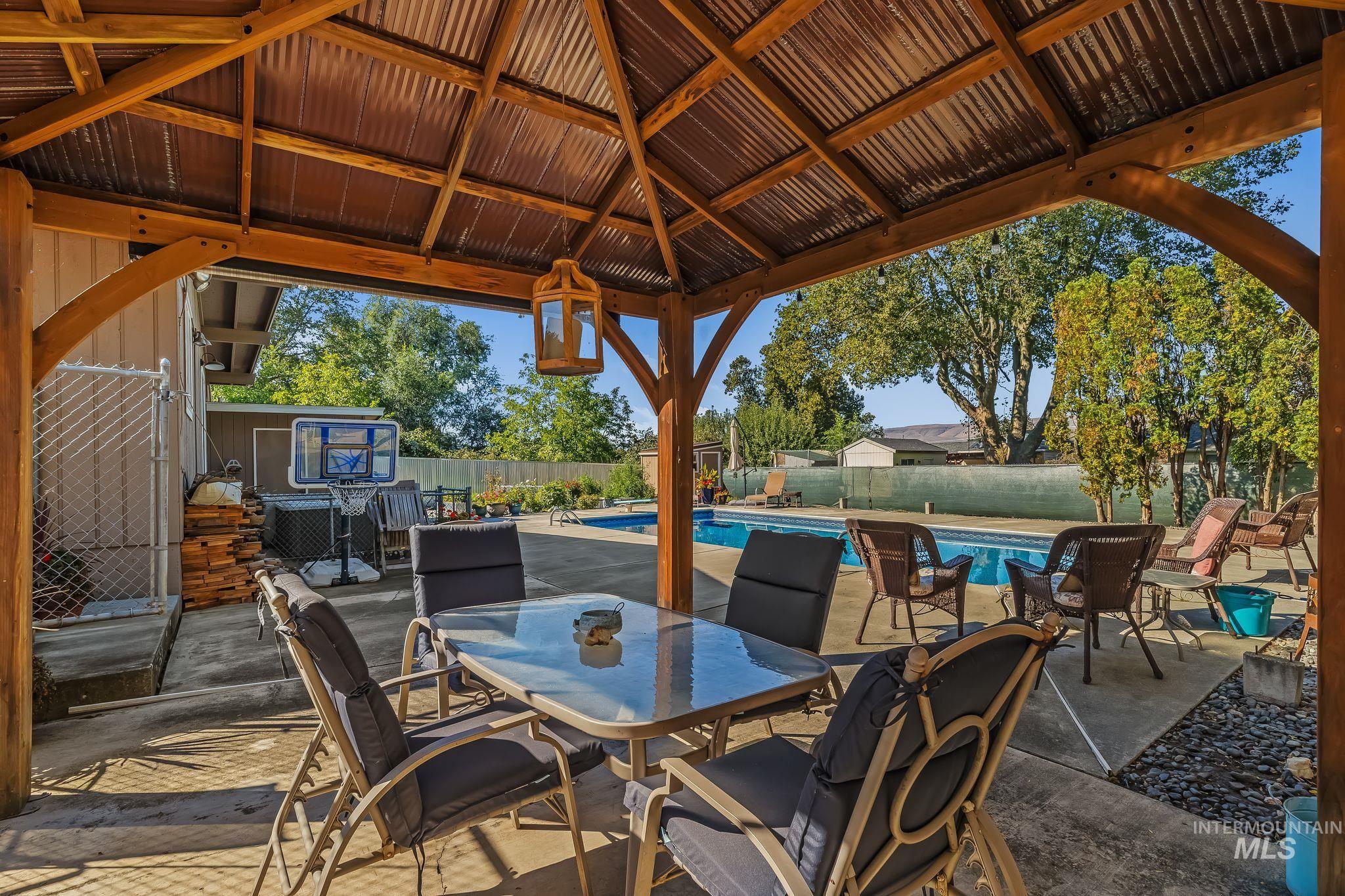 421 Park Drive Property Photo 34