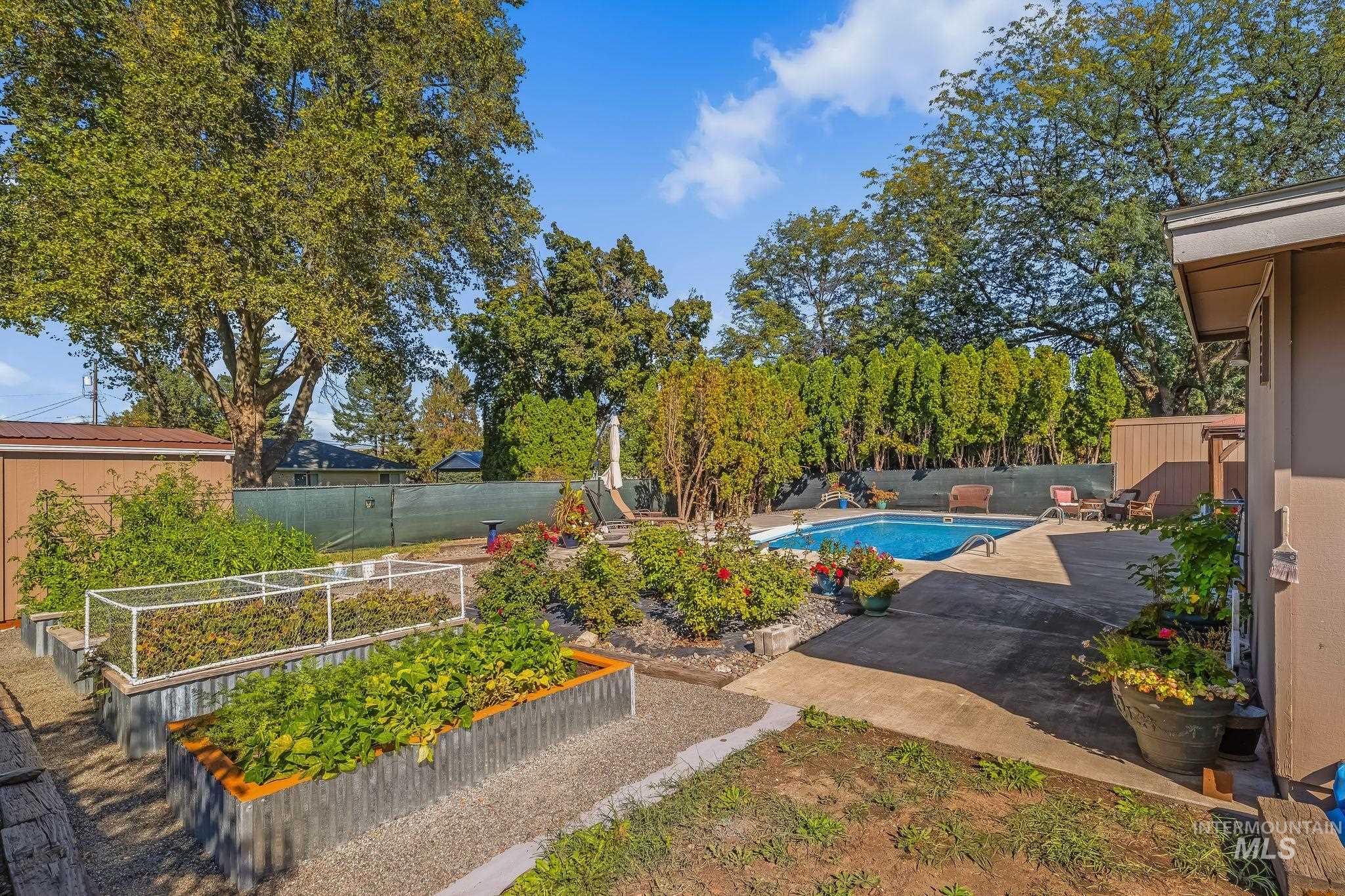 421 Park Drive Property Photo 40