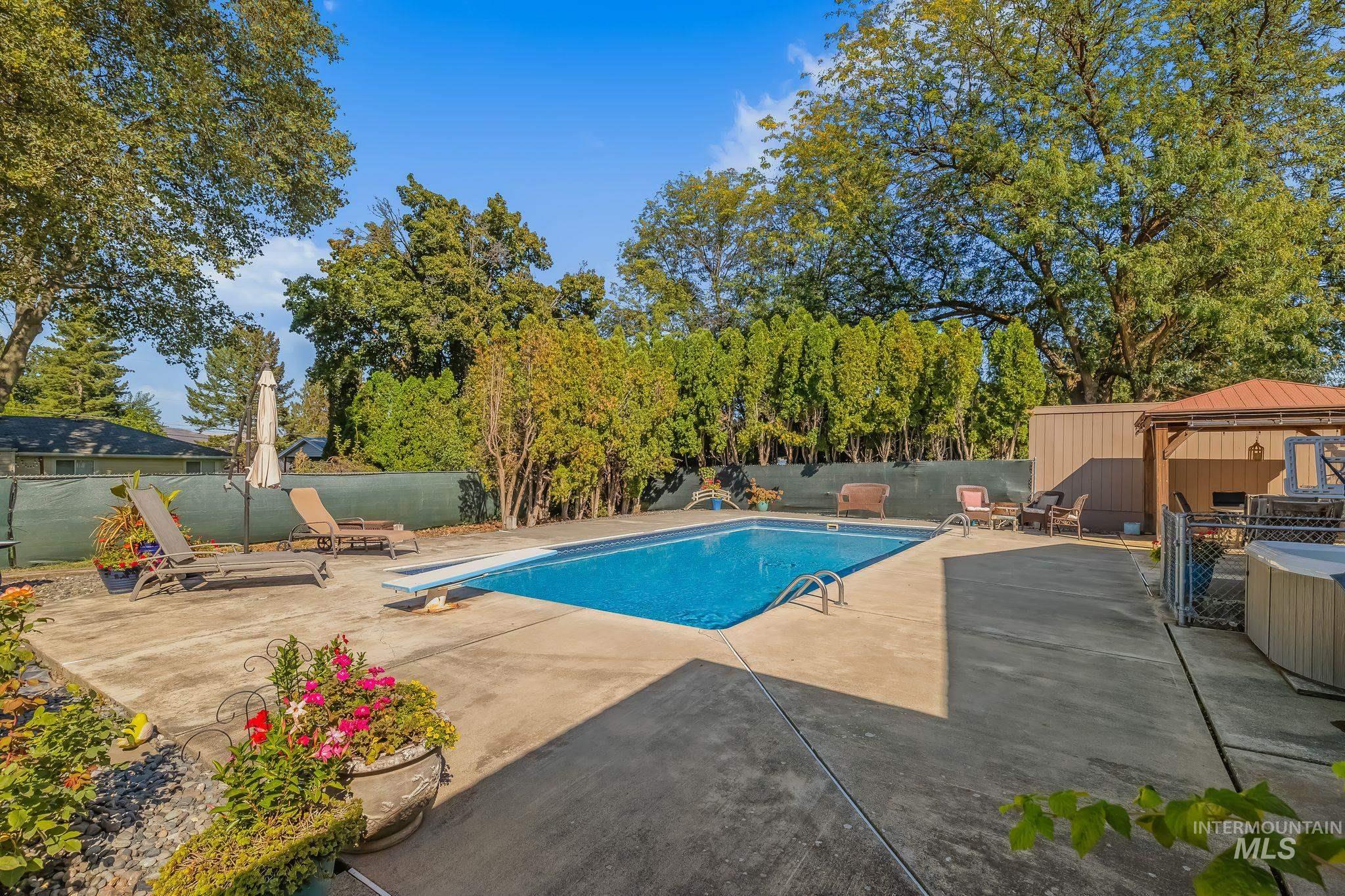421 Park Drive Property Photo 41