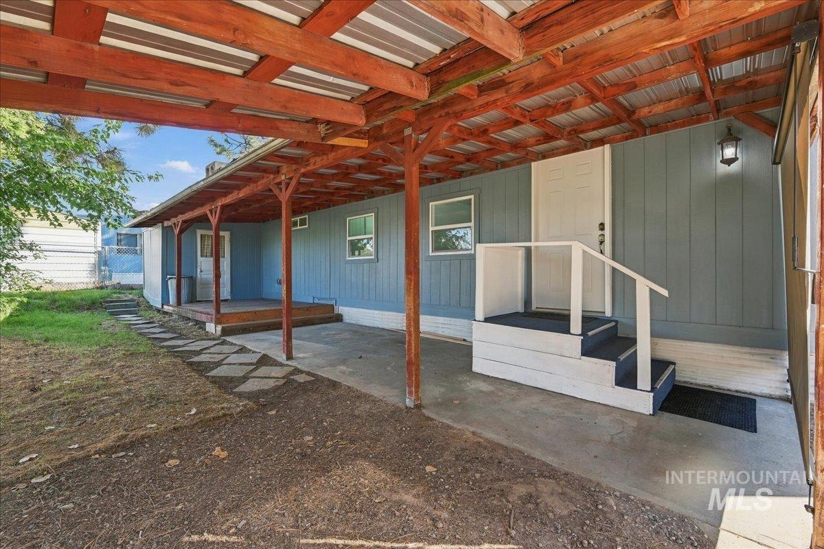 1508 E Main Street Property Photo 2