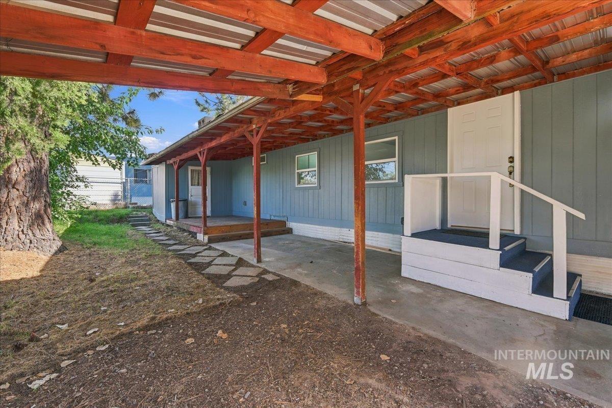 1508 E Main Street Property Photo 3