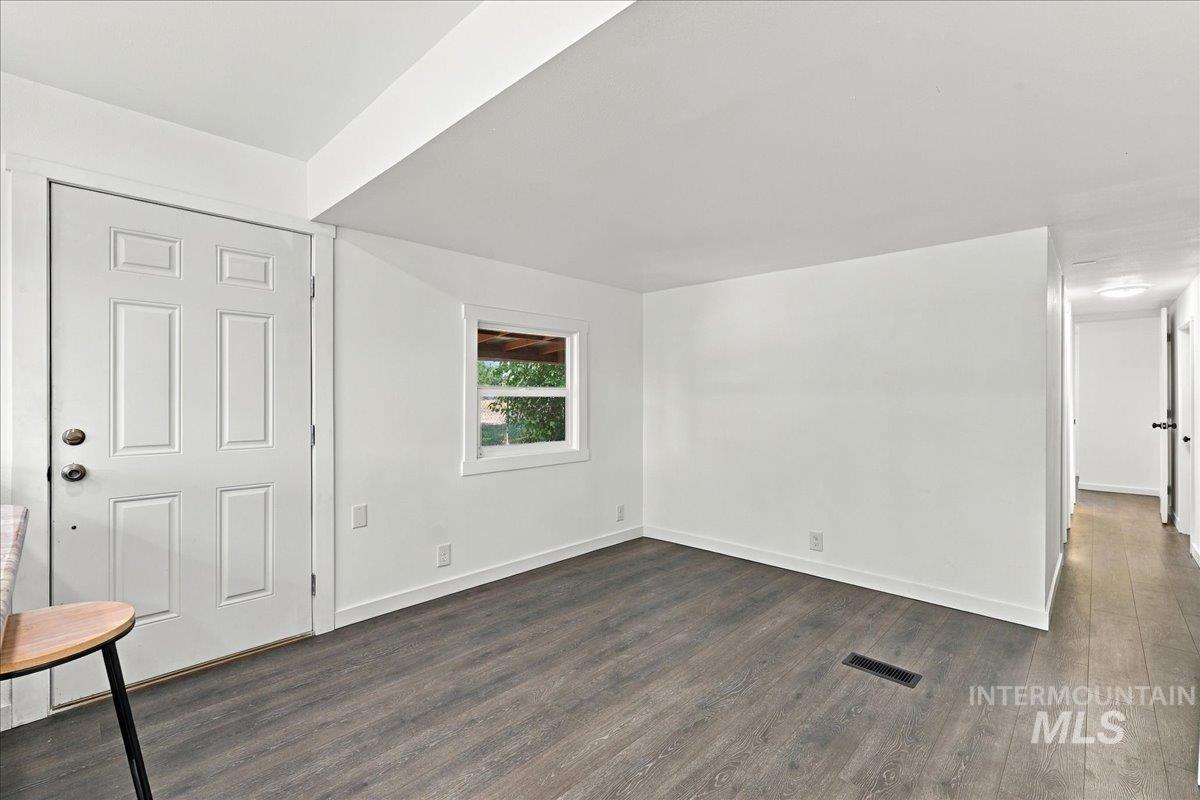 1508 E Main Street Property Photo 6