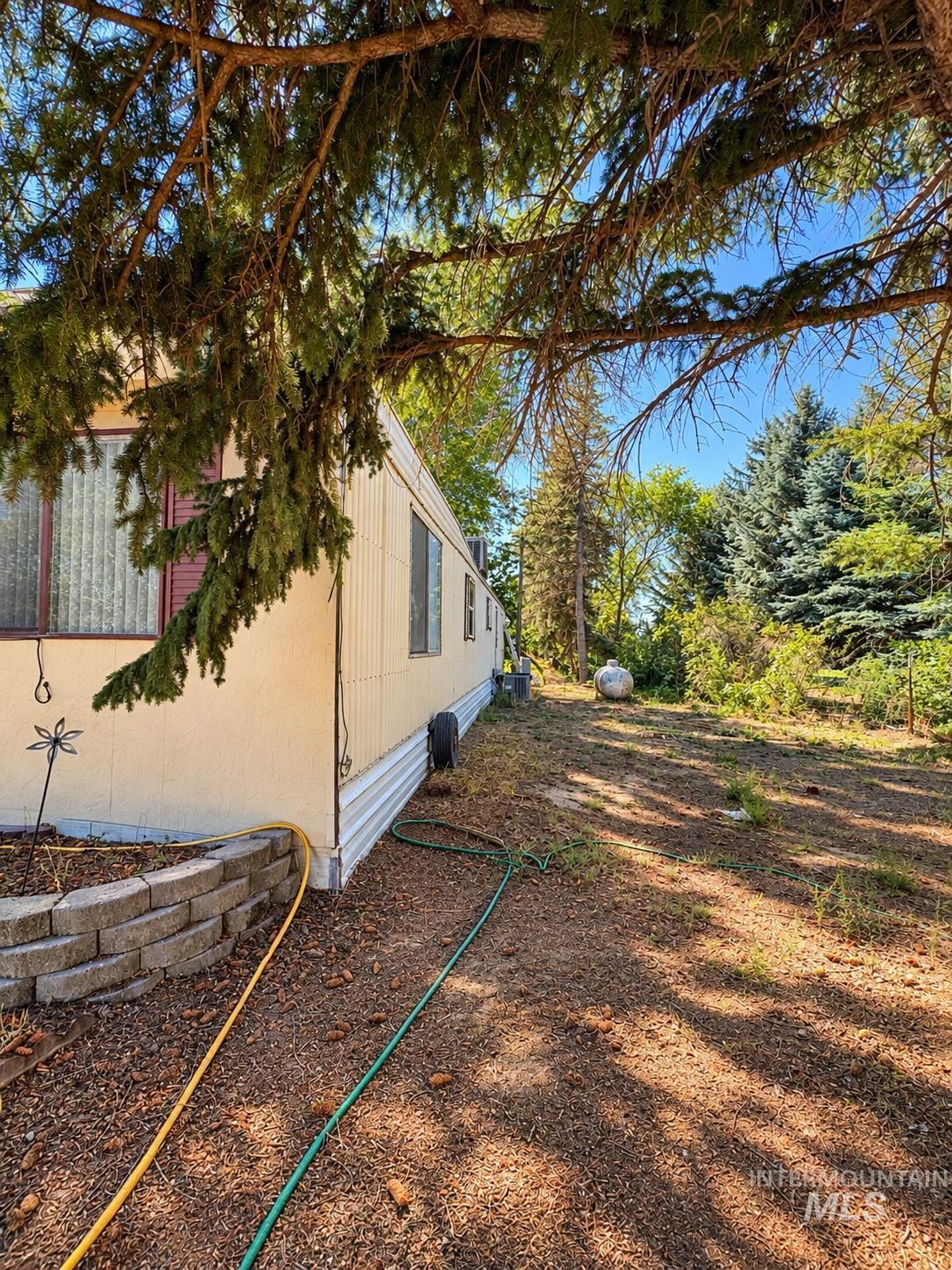 181 Hillcrest Rd (approx. 30 S 175 E) Property Photo 4