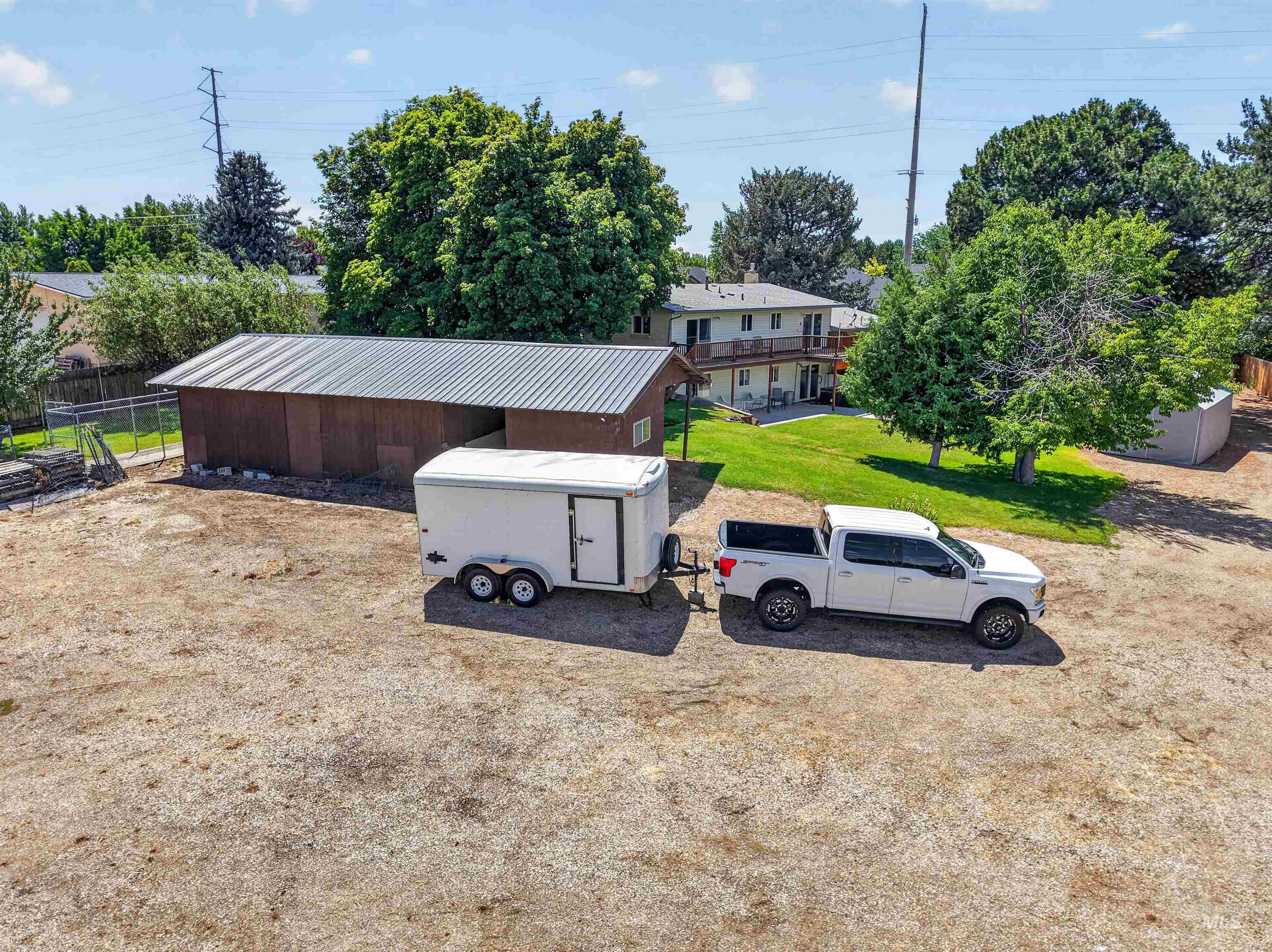 2590 S Cloverdale Rd Property Photo 29
