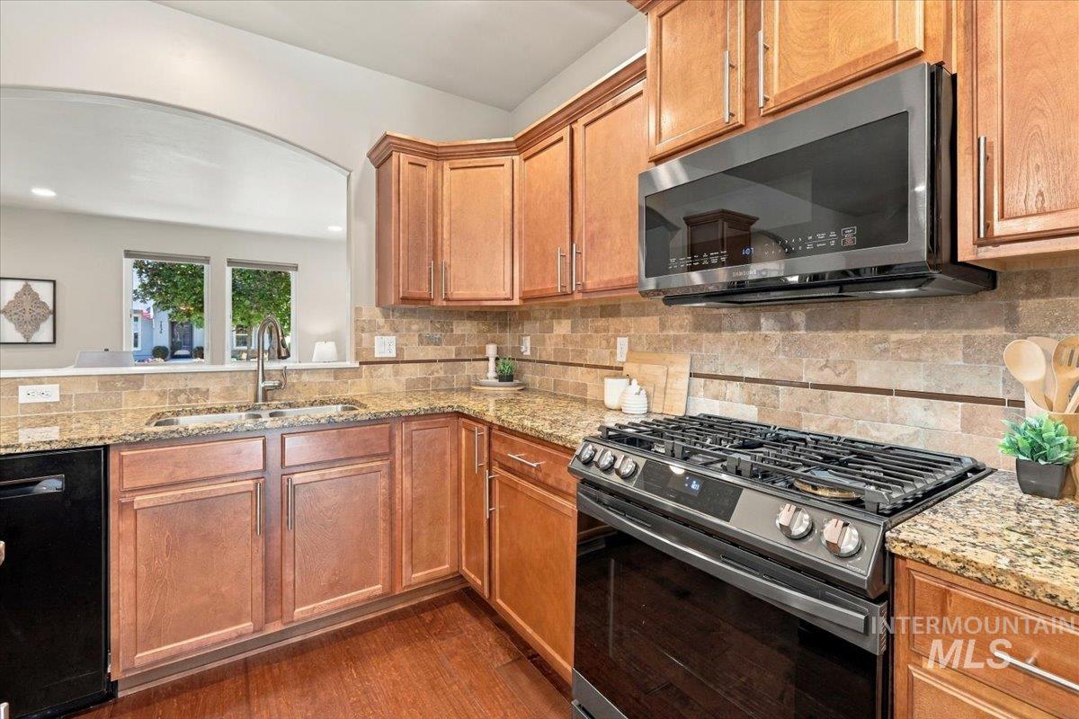 7733 N Abe Avenue Property Photo 13