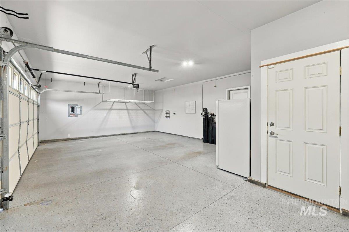 7733 N Abe Avenue Property Photo 38