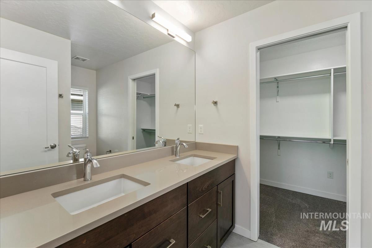 3242 S Annett Avenue Property Photo 27