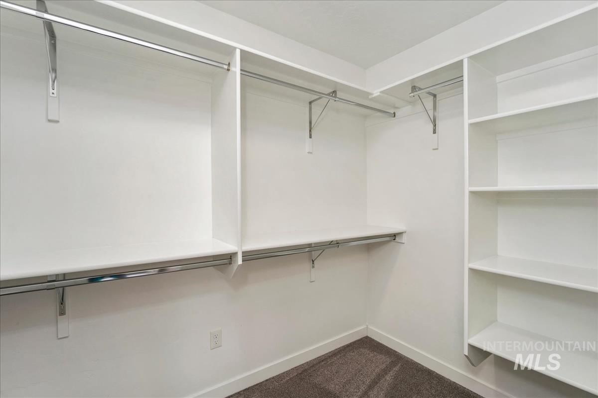 3242 S Annett Avenue Property Photo 28