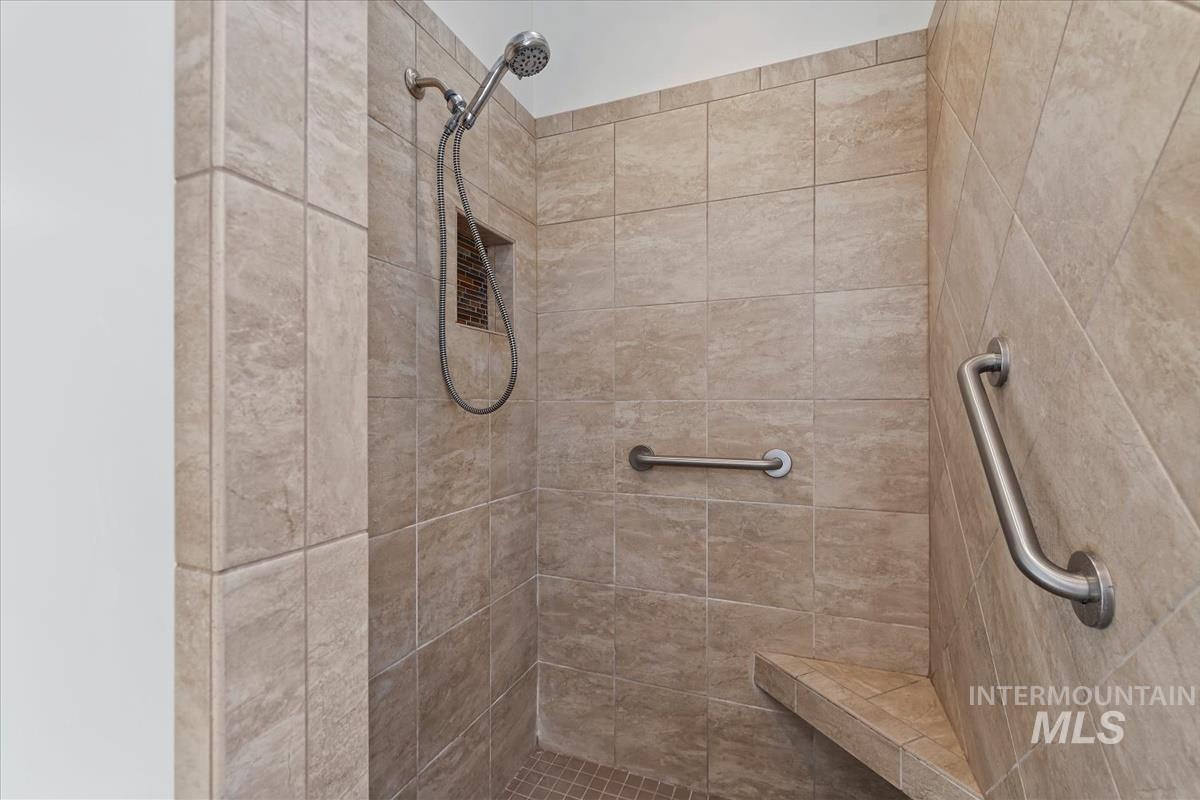 3328 N Sheephorn Ave Property Photo 16