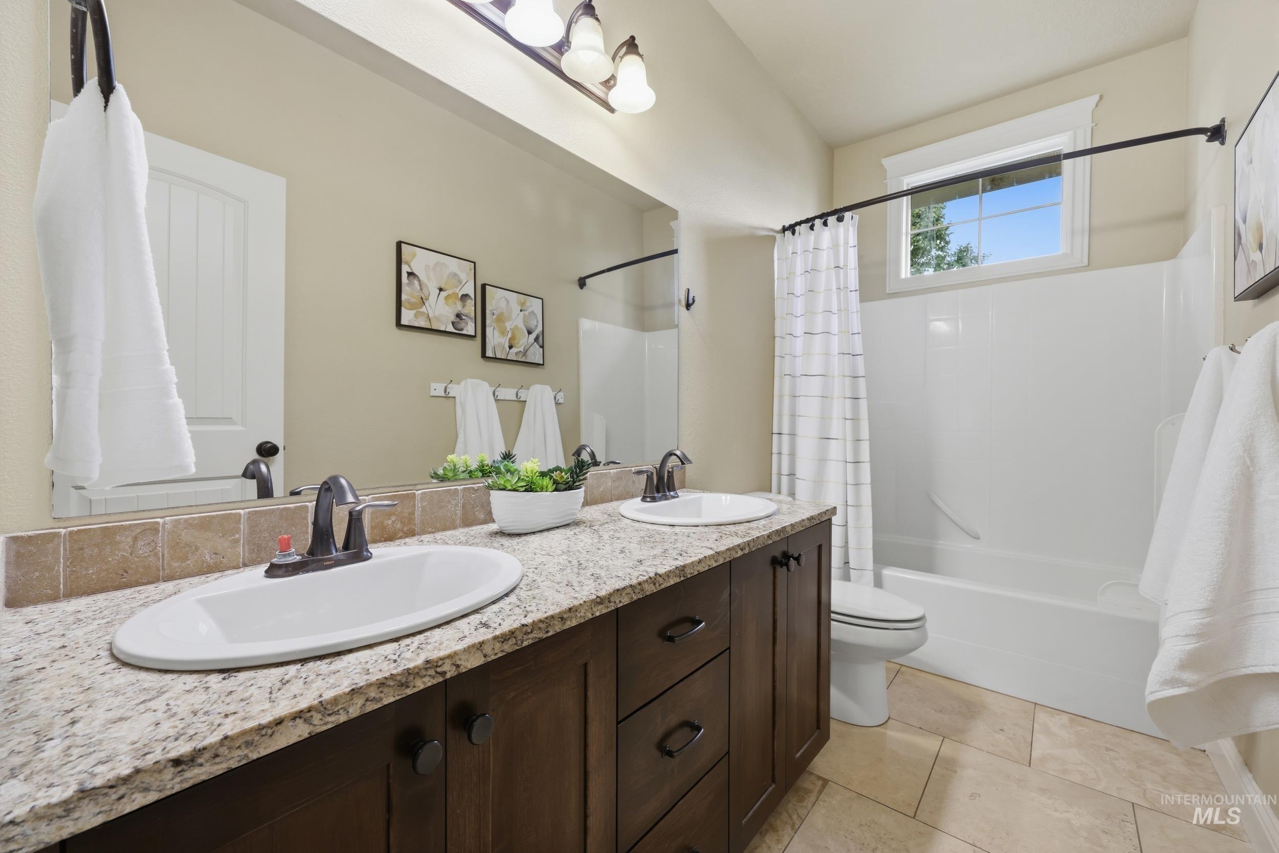 4832 S Nickel Creek Ave Property Photo 19