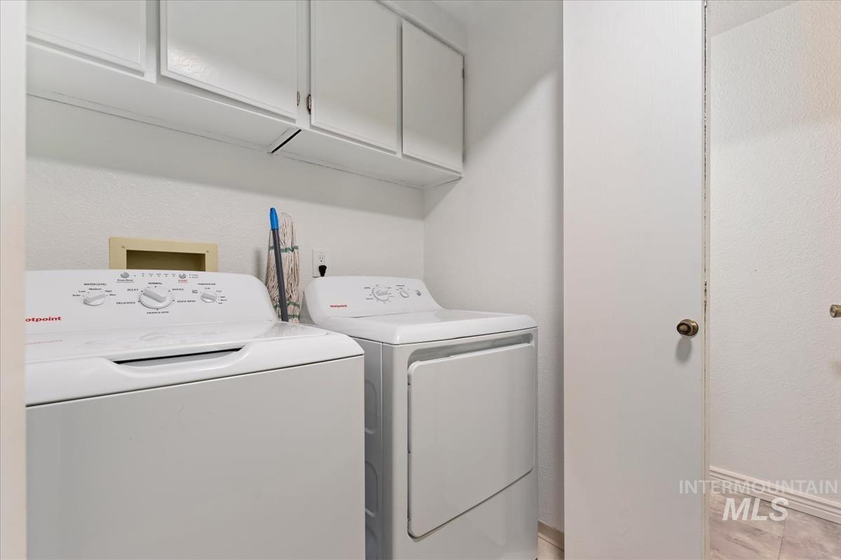 6879 W Maxwell Ln Property Photo 8