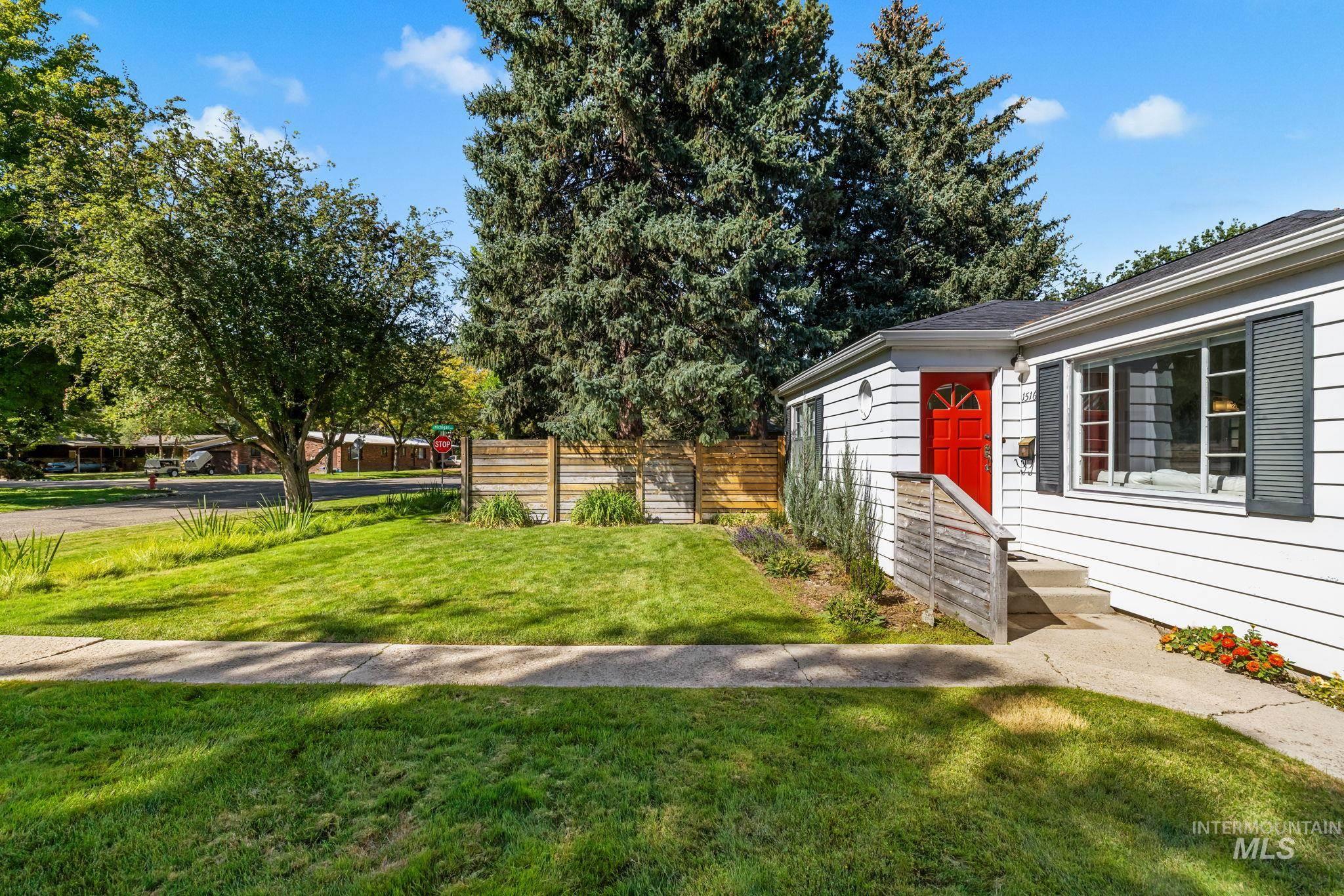 1516 W Williams Property Photo 3