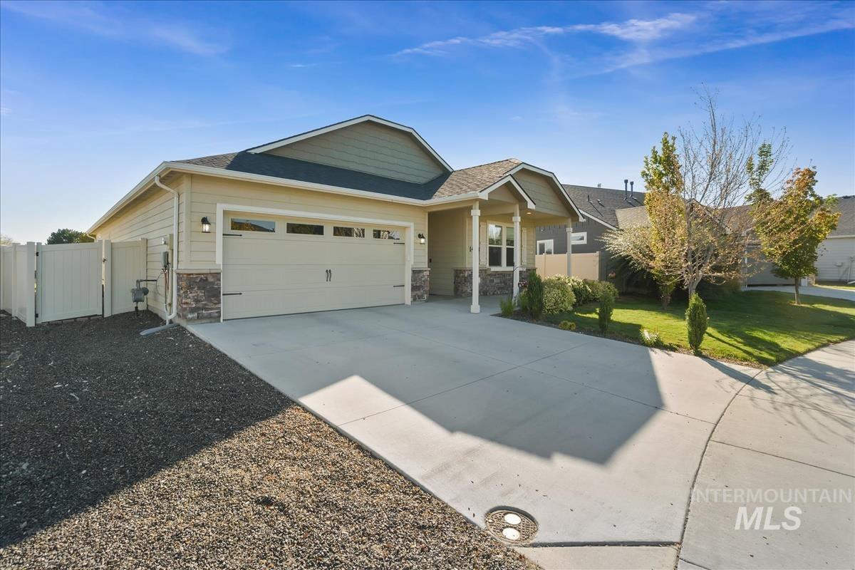 1498 N Steens Ave Property Photo 33
