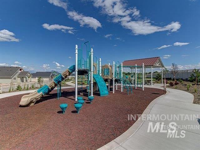 12941 S Salerno Ave Property Photo 34