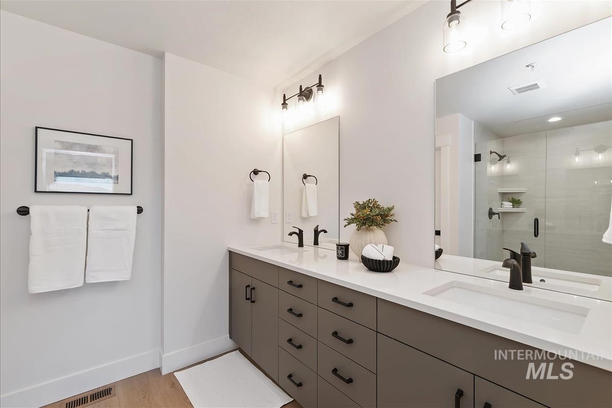 1709 S Federal Way Property Photo 18
