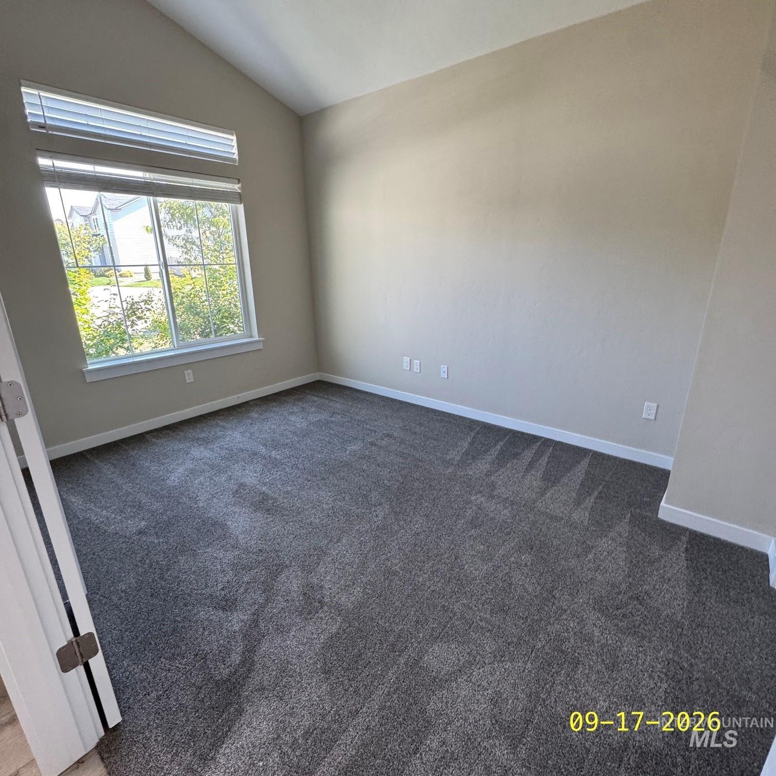 2815 N Klemmer Avenue Property Photo 6