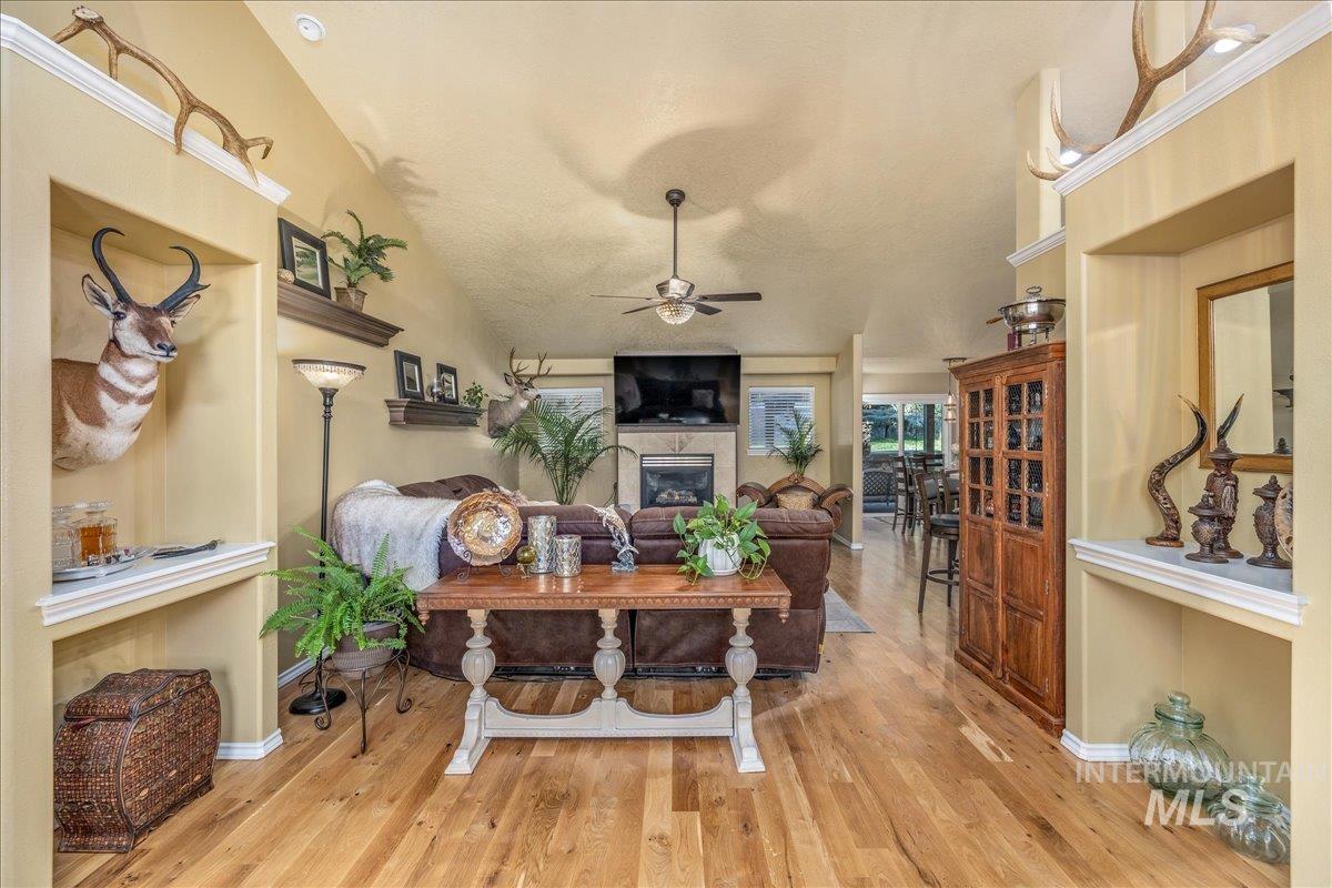 4049 E Trekker Rim Dr Property Photo 5