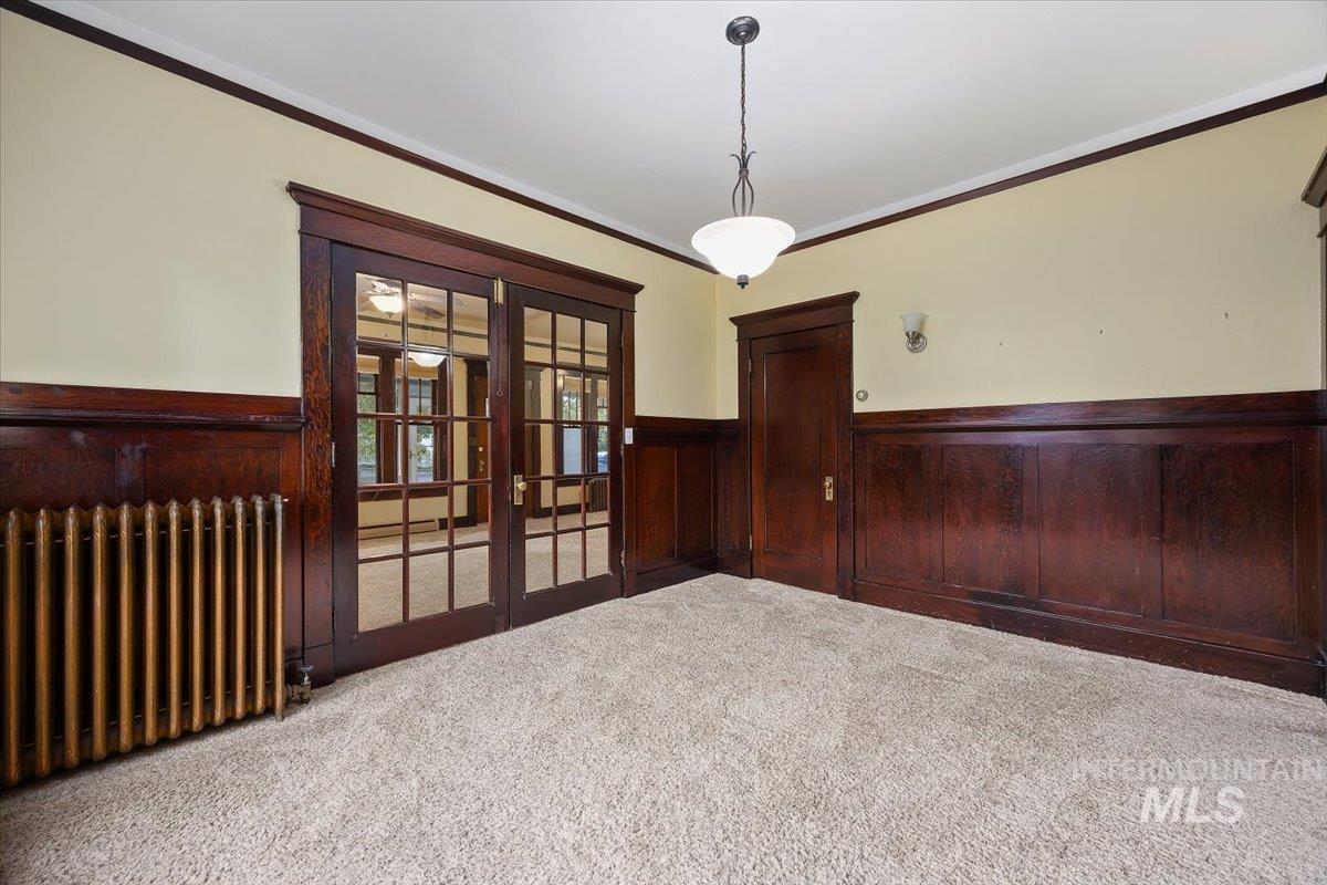 416 E Ave A Property Photo 11
