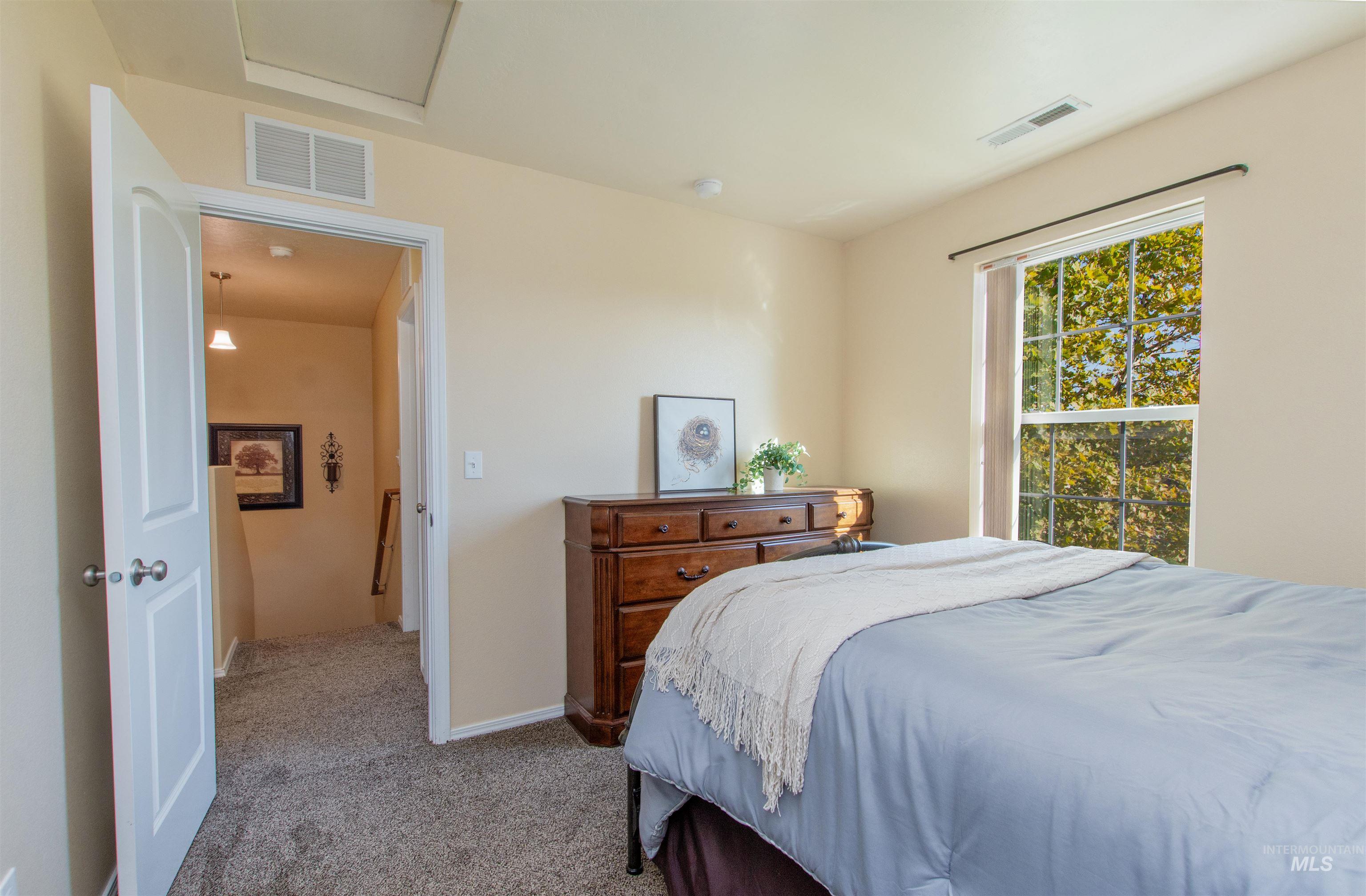 4253 S Overhill Way Property Photo 27
