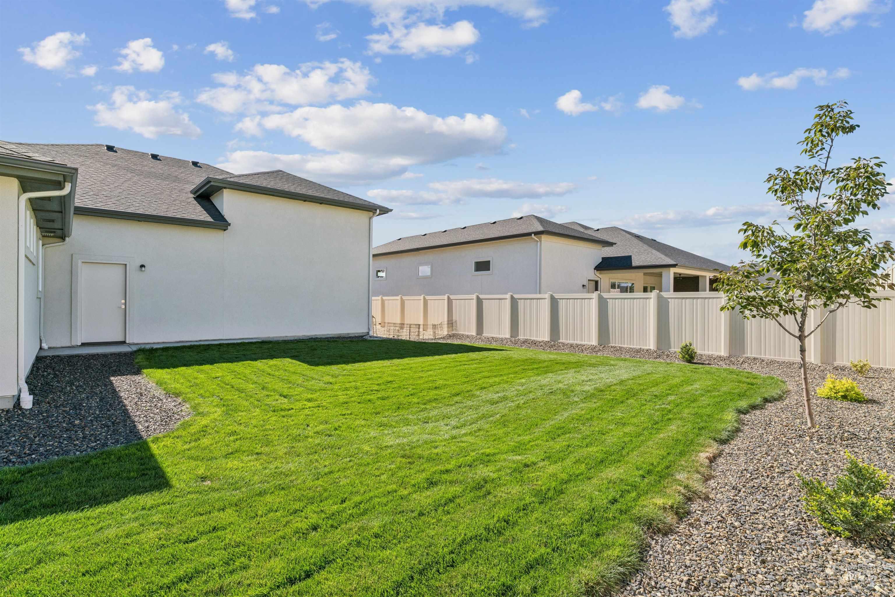 7522 E Newcastle Dr Property Photo 37