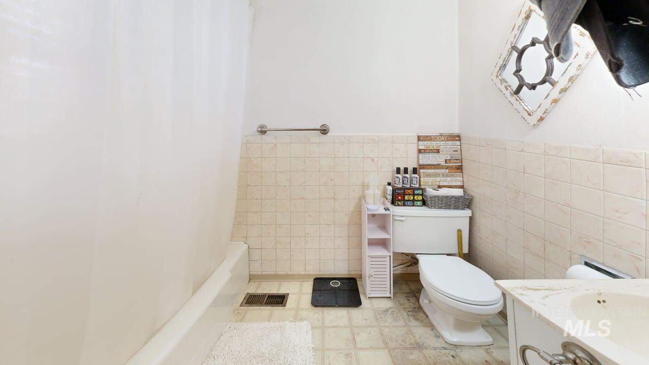 507 4th Avenue Property Photo 12