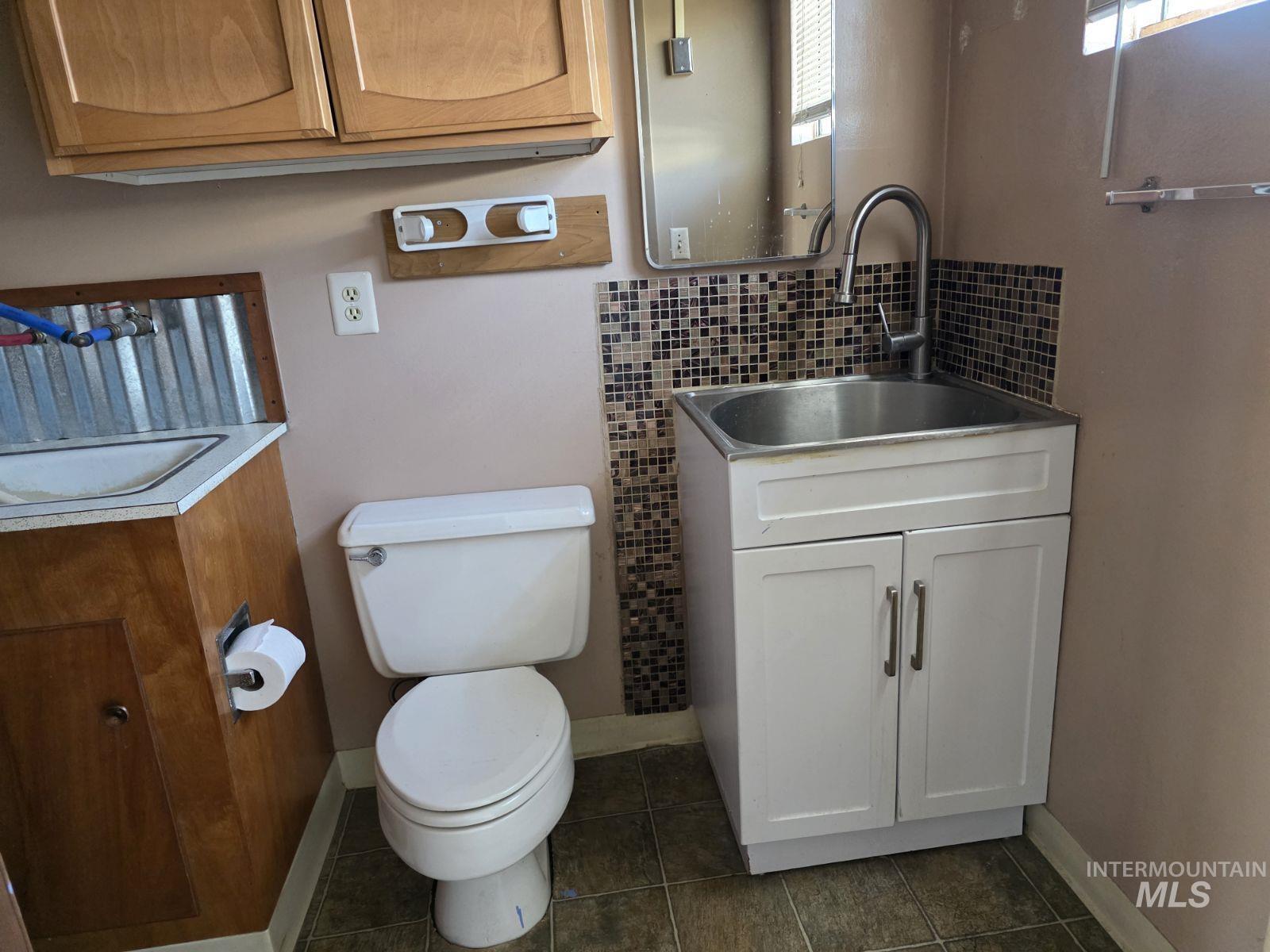145 Thain Rd. Property Photo 9