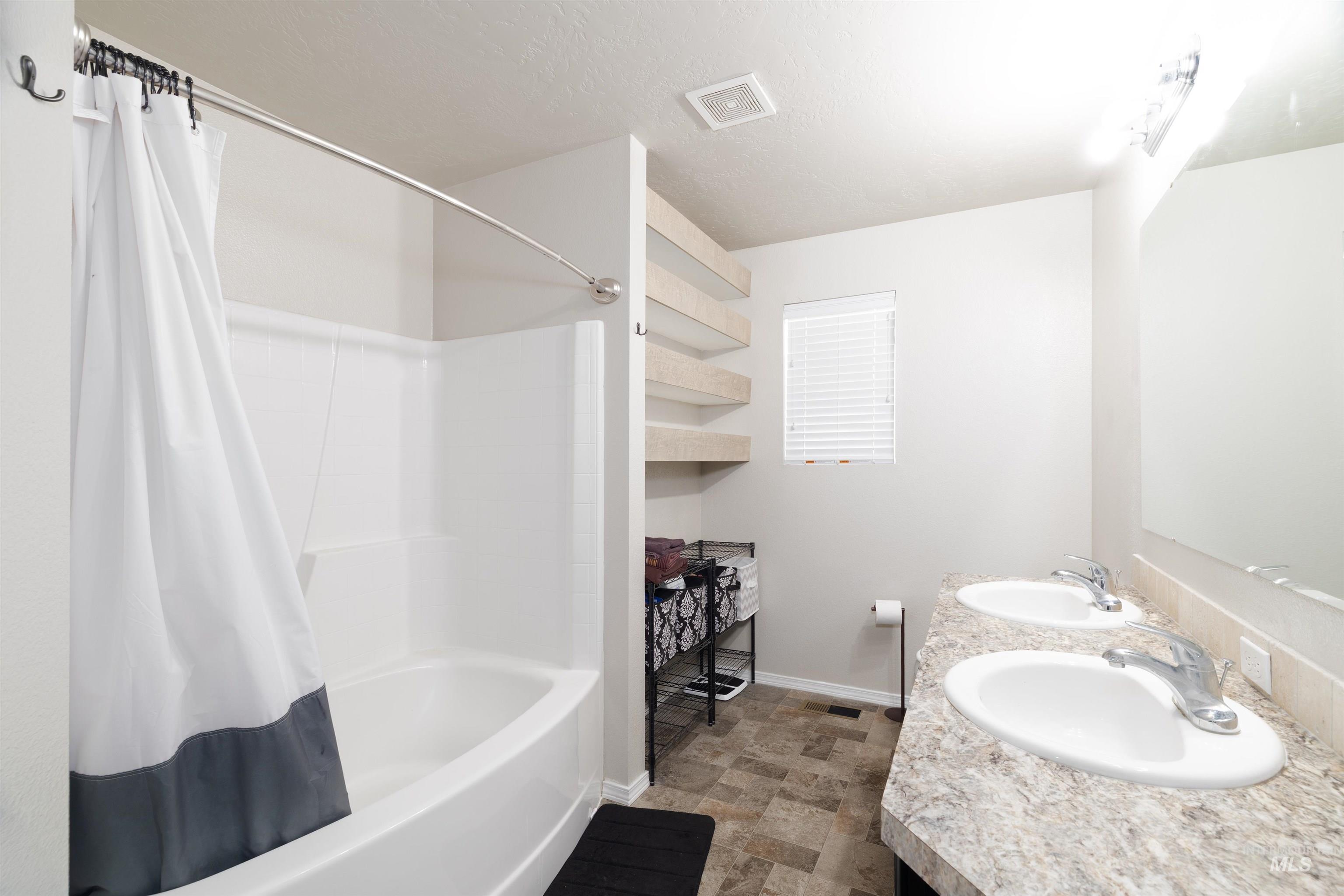 11761 Penobscot St Property Photo 21