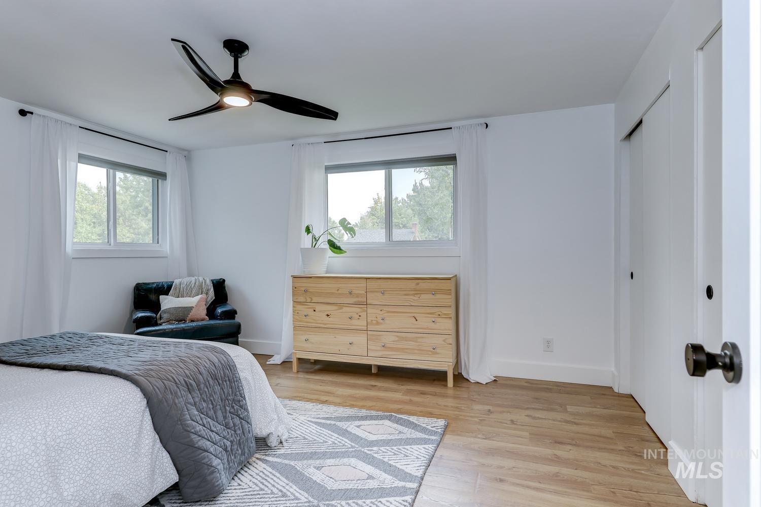 1709 S Abbs Property Photo 16