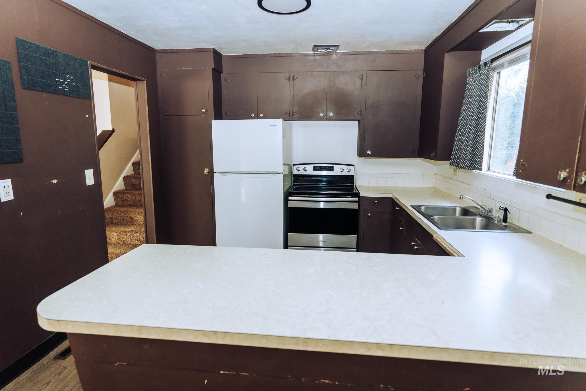 855 West St S. Property Photo 2