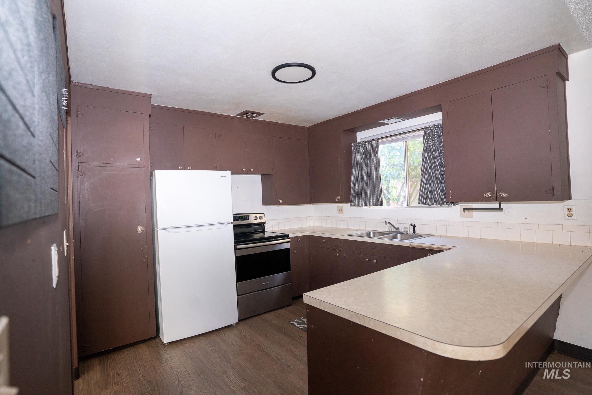 855 West St S. Property Photo 3