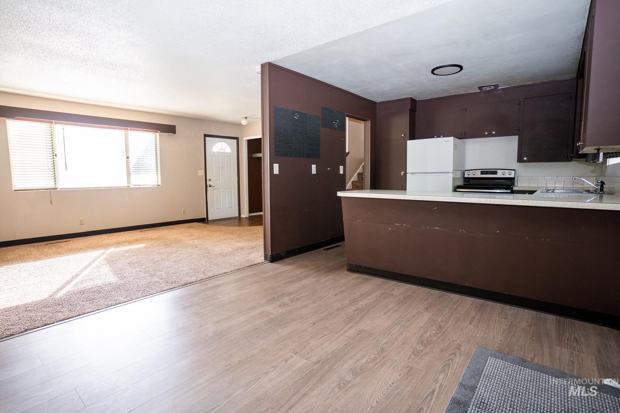 855 West St S. Property Photo 5