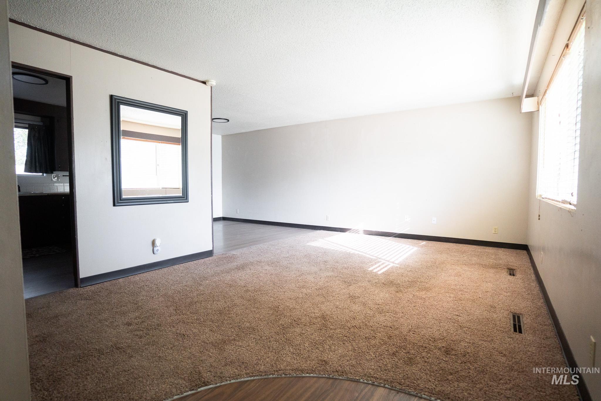 855 West St S. Property Photo 8