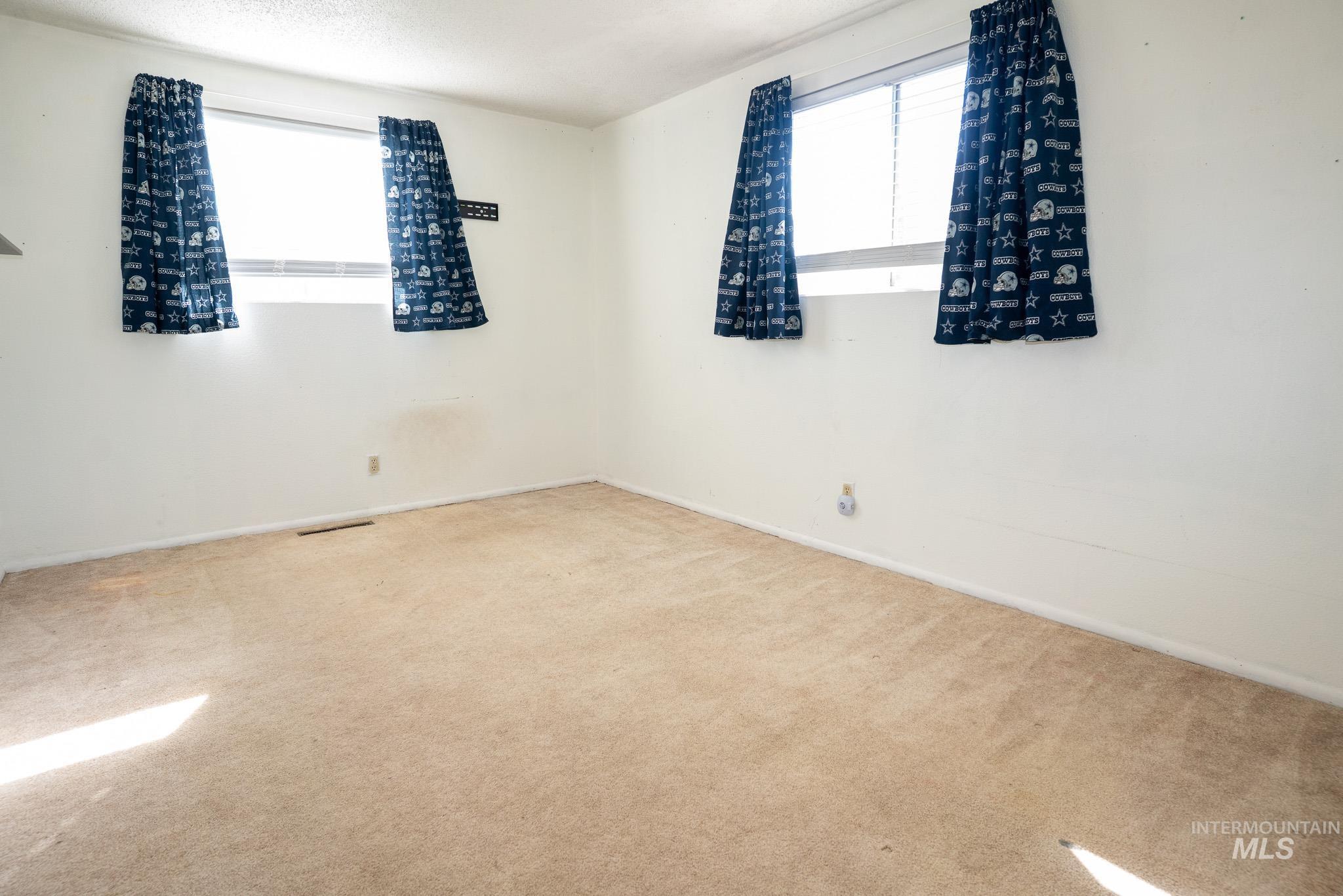 855 West St S. Property Photo 16