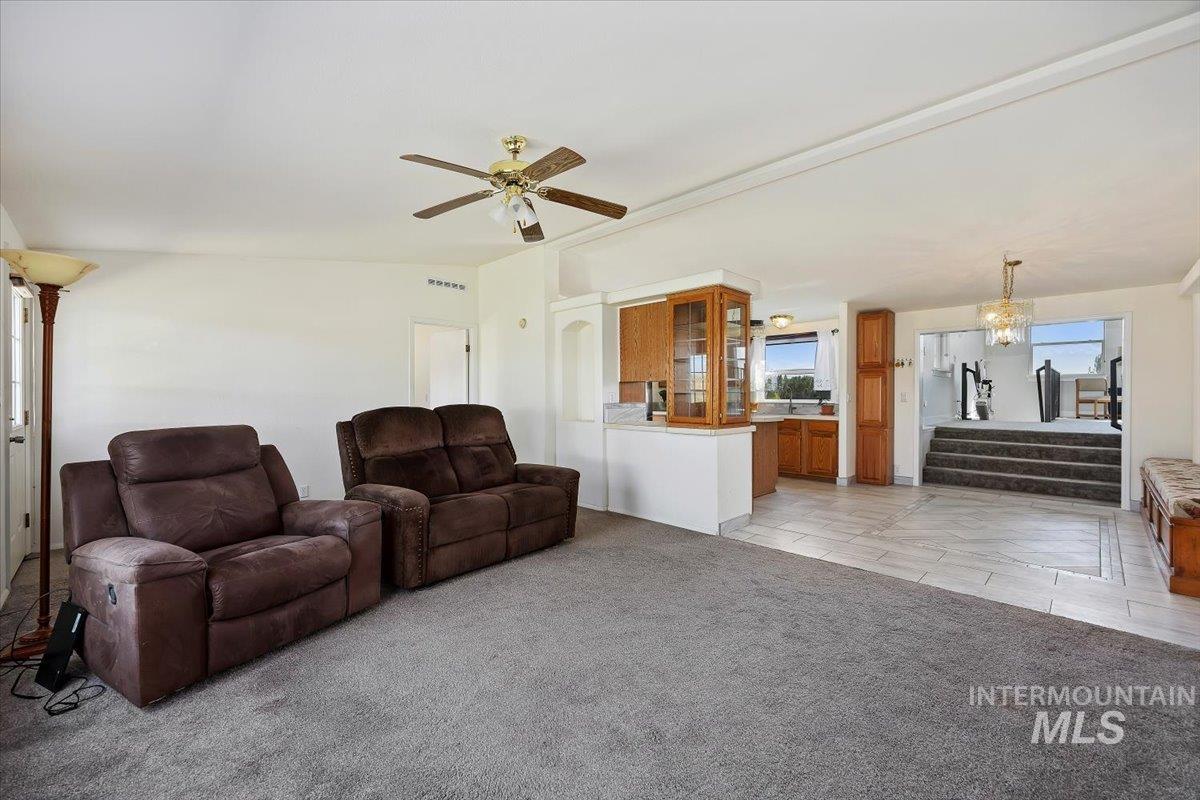 583 E 300 S Property Photo 19