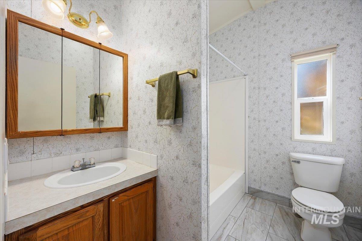 583 E 300 S Property Photo 27
