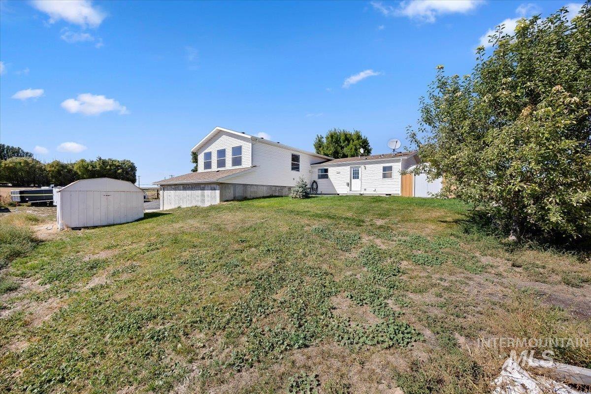 583 E 300 S Property Photo 32
