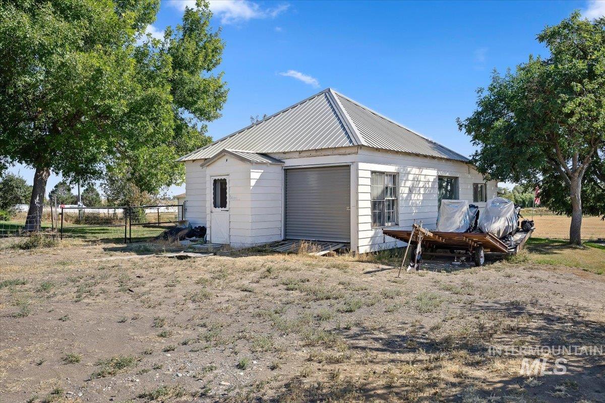 583 E 300 S Property Photo 37