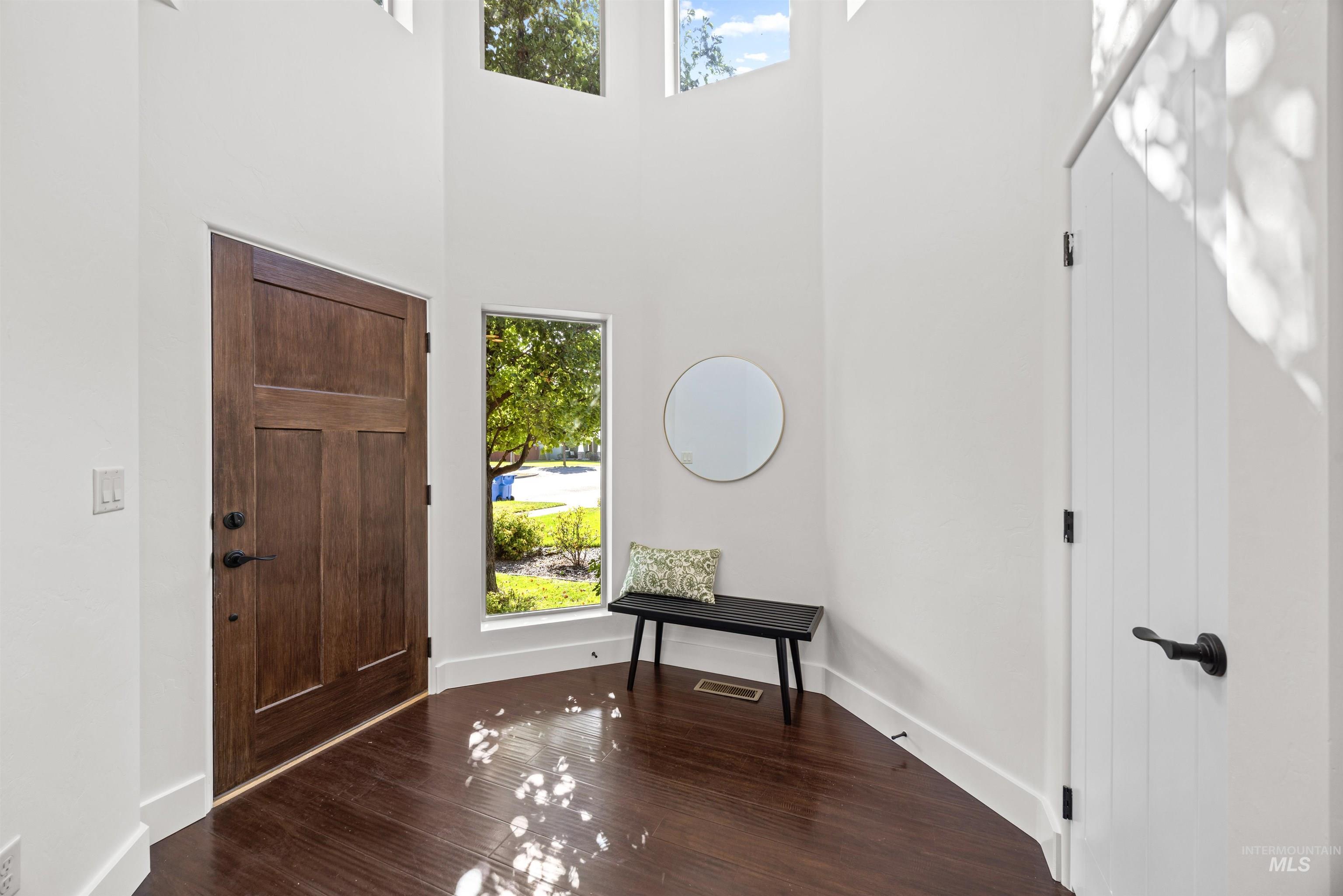 6589 S Red Shine Way Property Photo 2