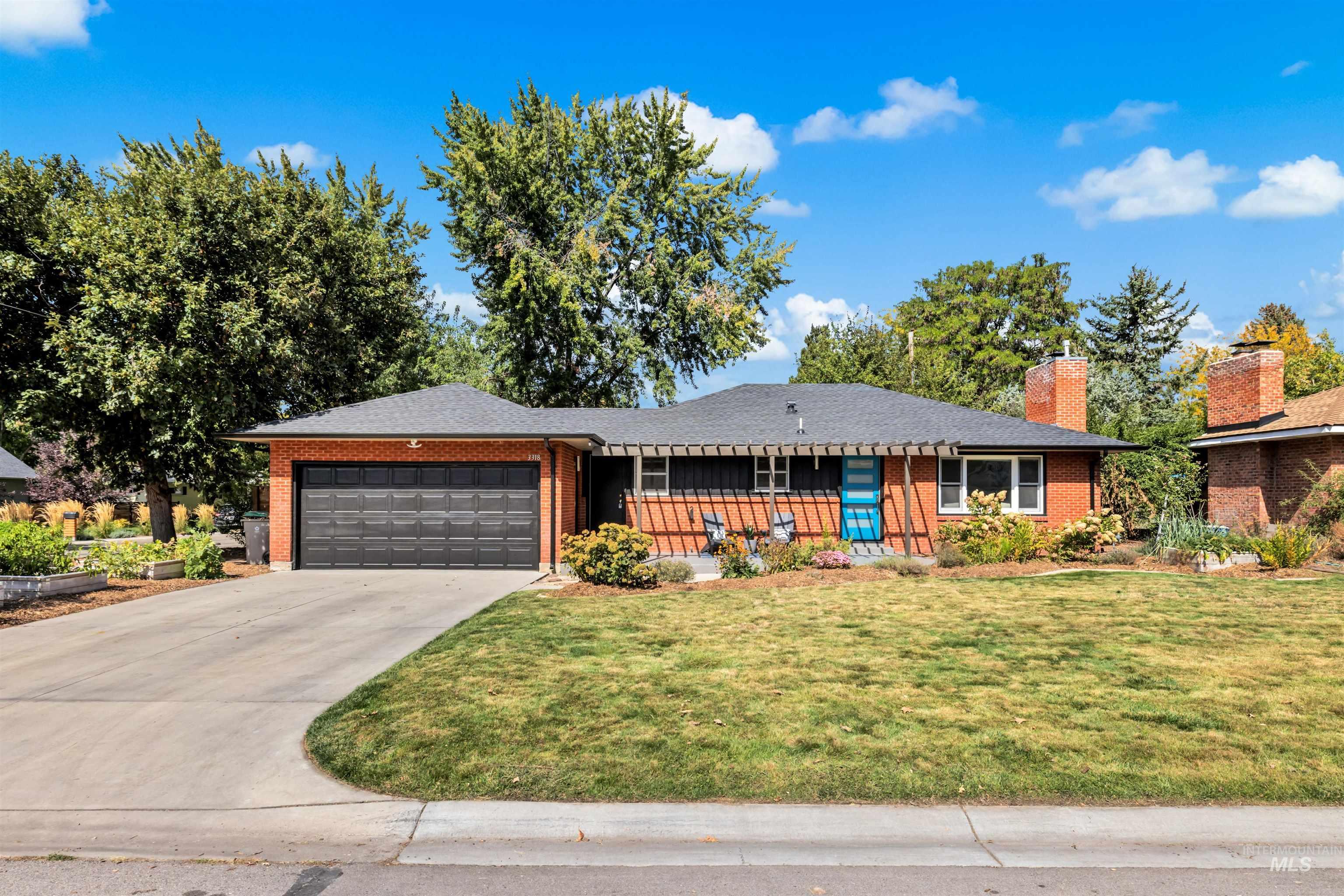 3318 W Camrose Lane Property Photo 1