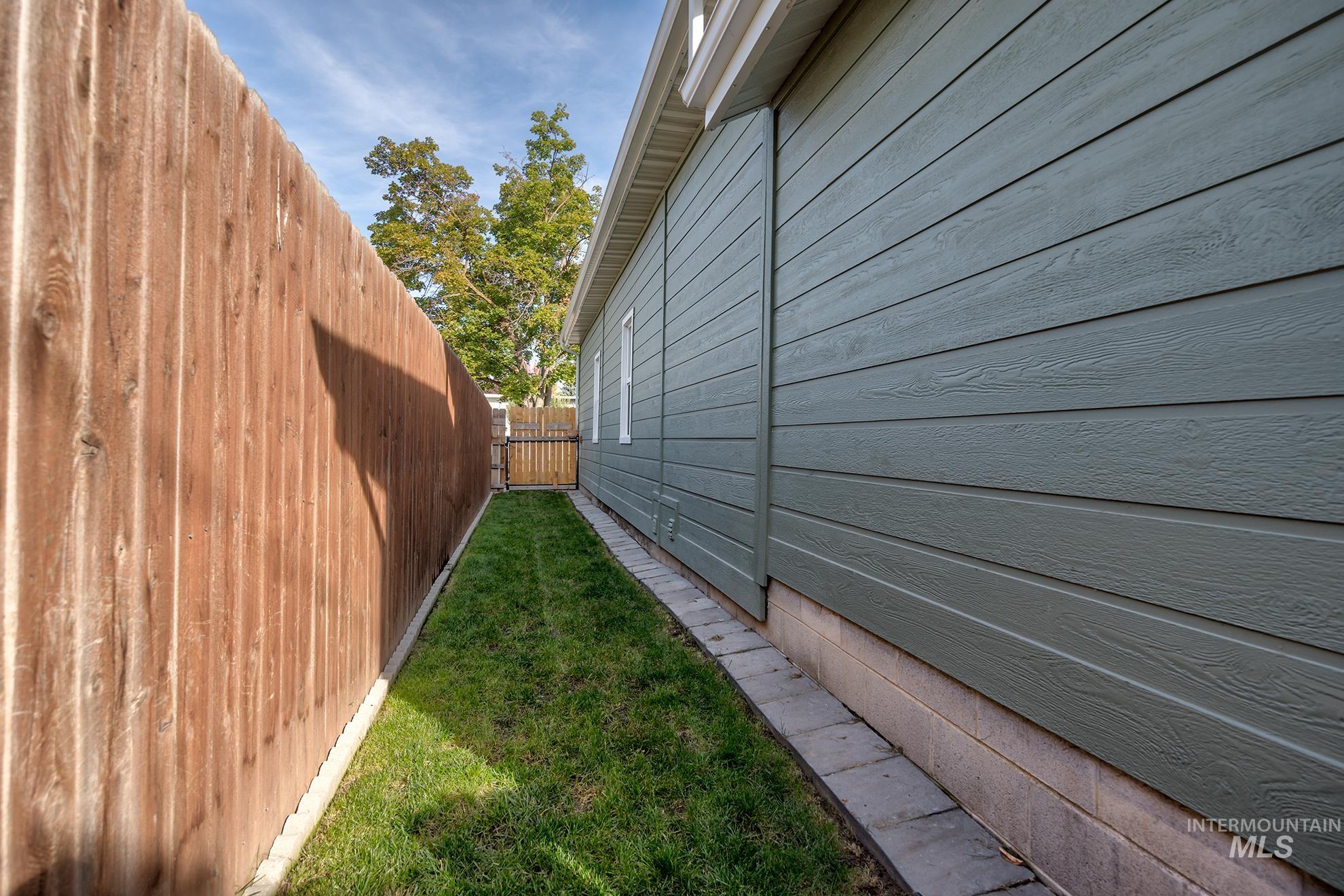 114 S 10th Street Property Photo 32