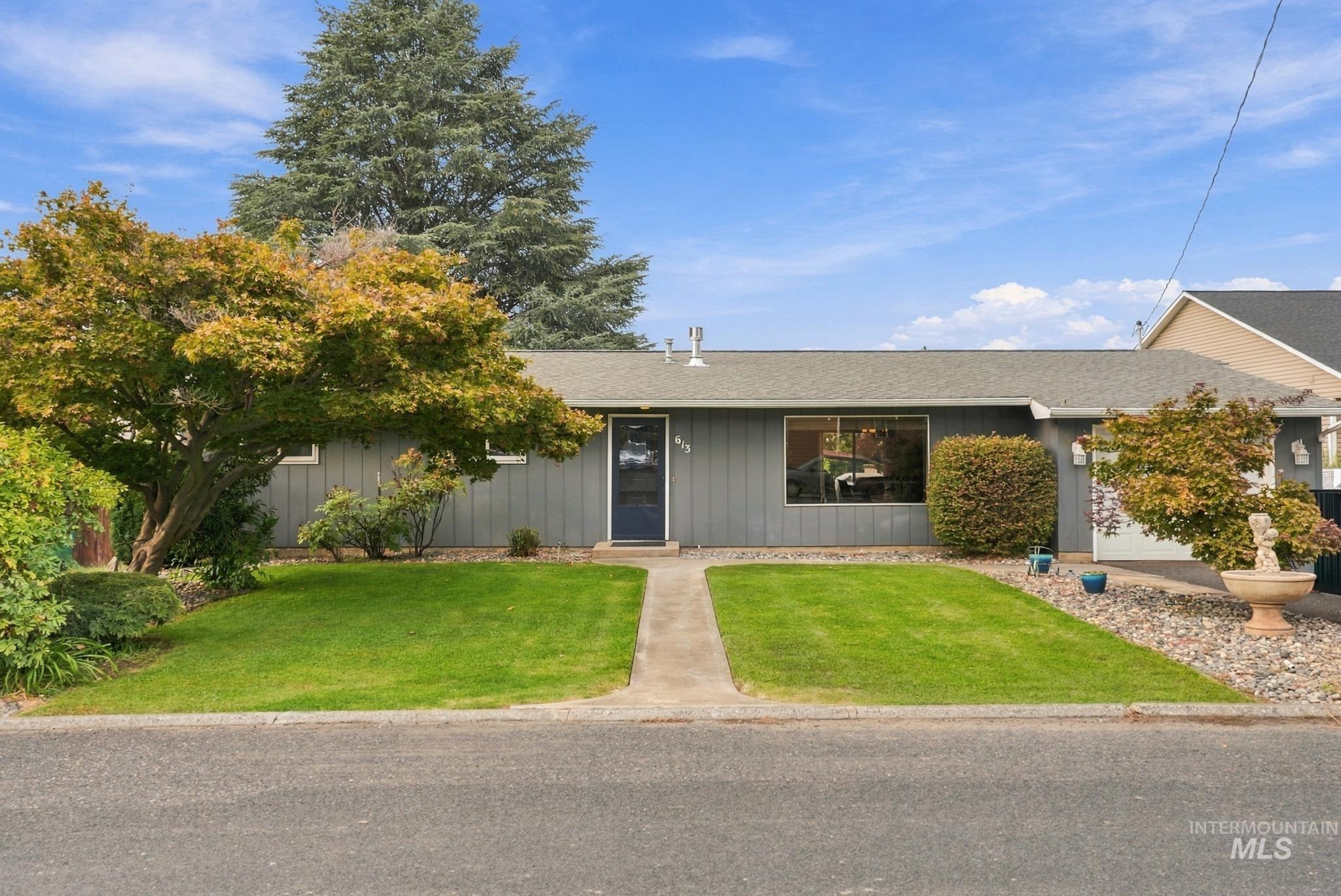 613 Vista Ave Property Photo 1
