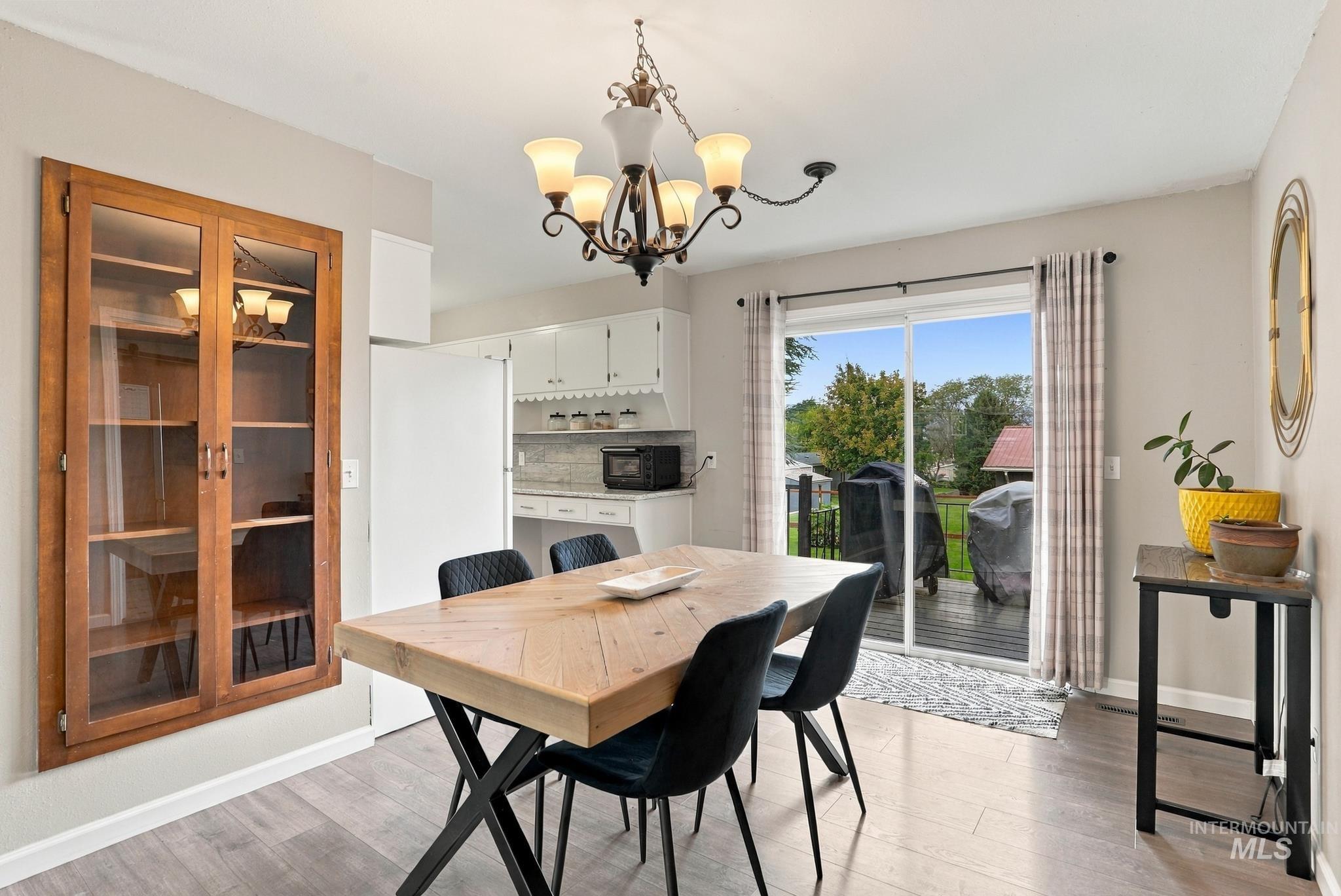 613 Vista Ave Property Photo 9