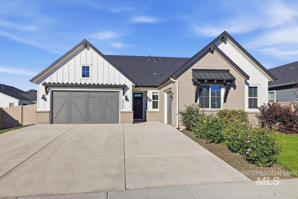 18135 N Begonia Way Property Photo 1