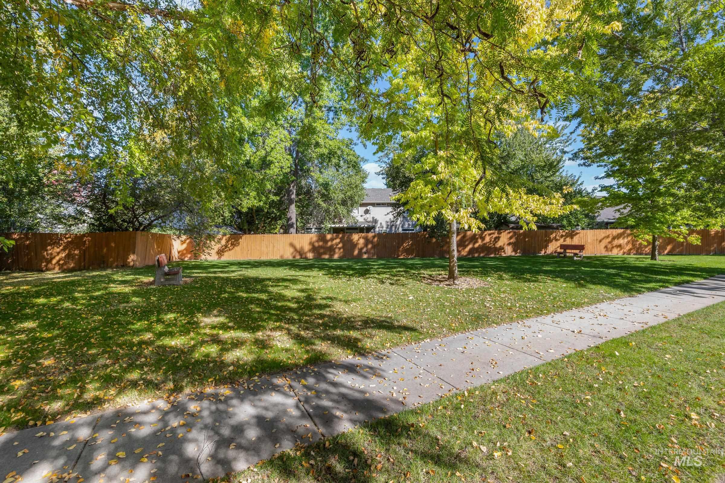 492 E Ridge Drive Property Photo 49