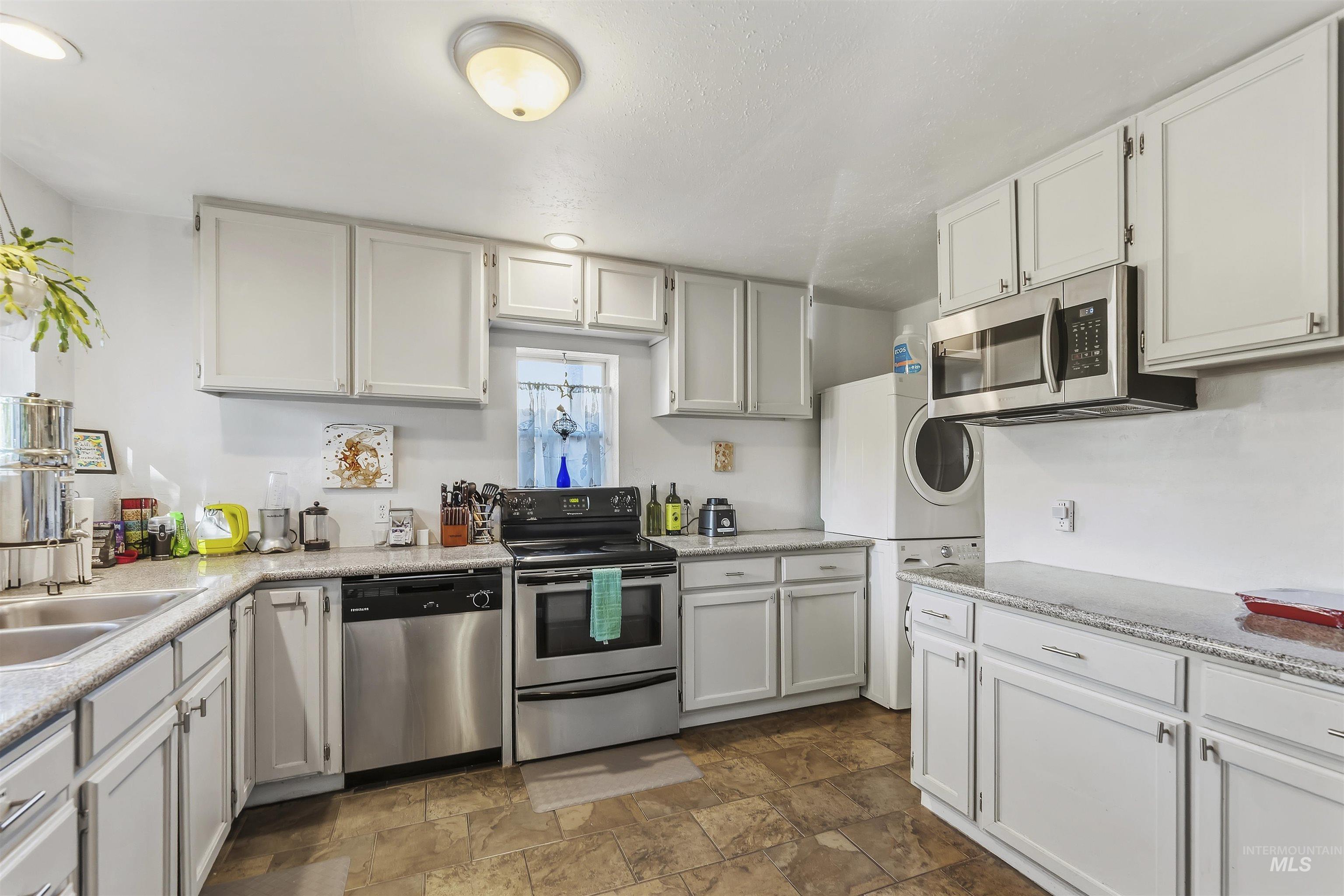 2804 W Lemhi St Property Photo 7
