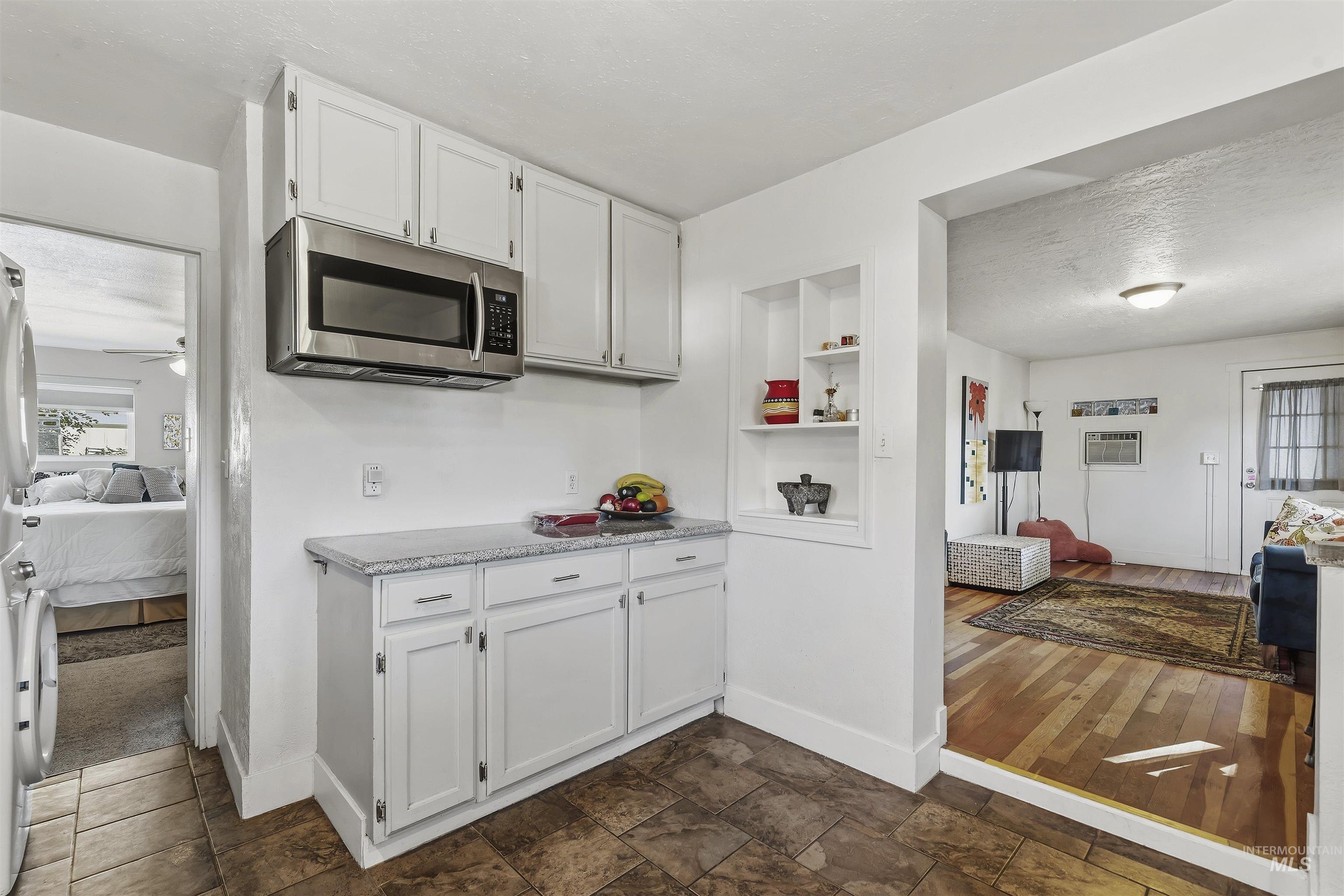 2804 W Lemhi St Property Photo 8