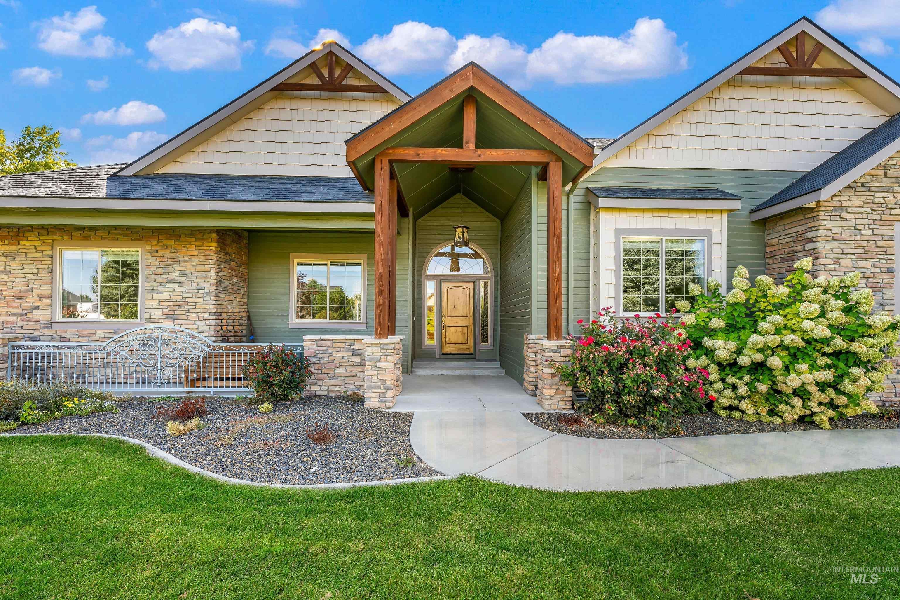 71 Arabian Way Property Photo 4