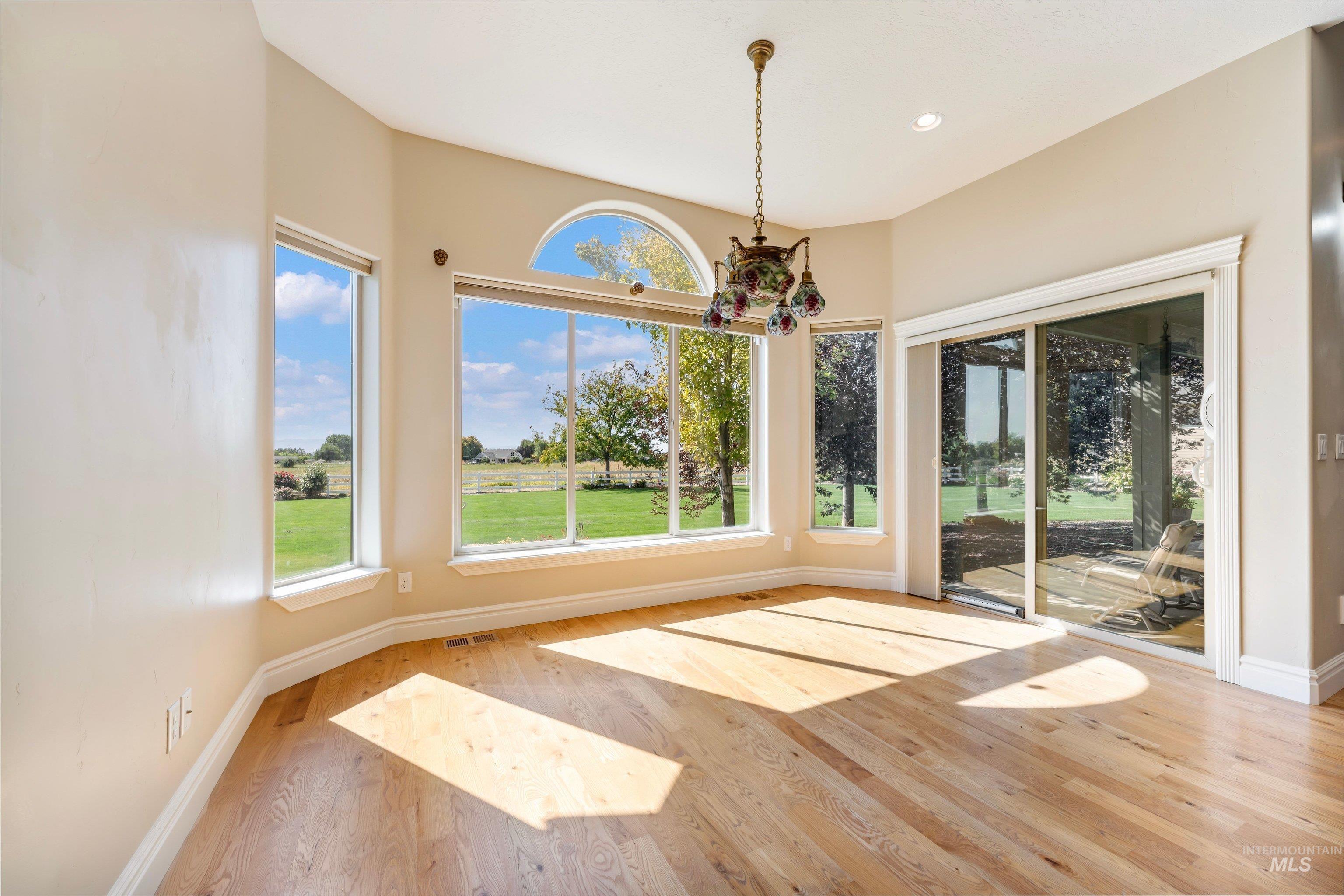 71 Arabian Way Property Photo 14