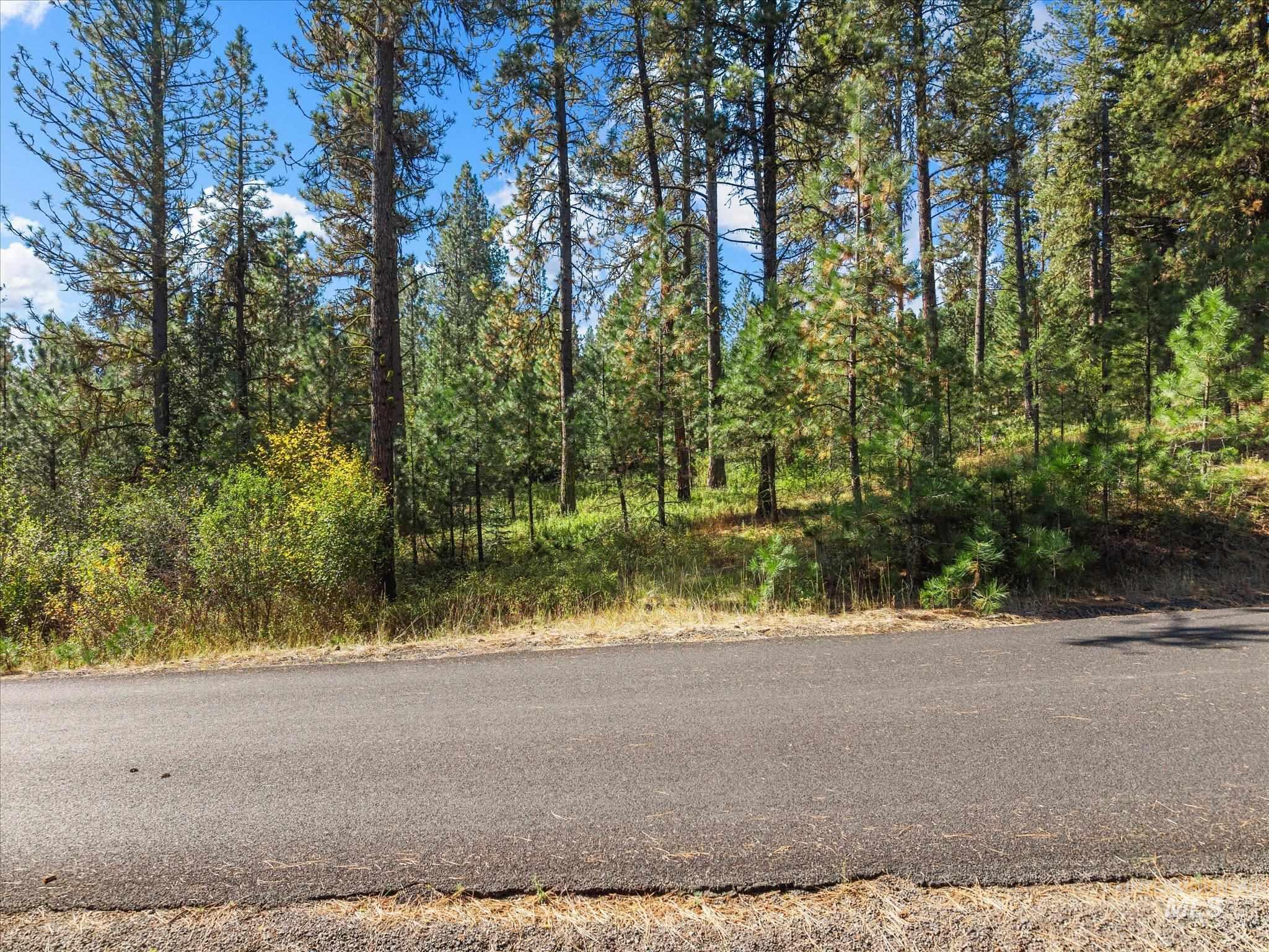 Lot 4 Brookside Dr. Property Photo 15
