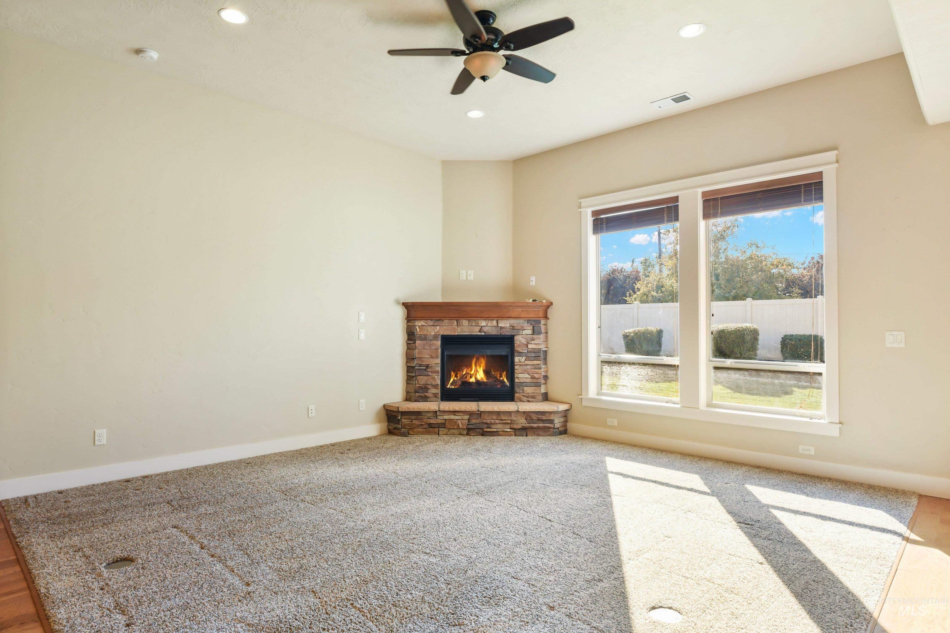 7553 N Waterlilly Ave Property Photo 8